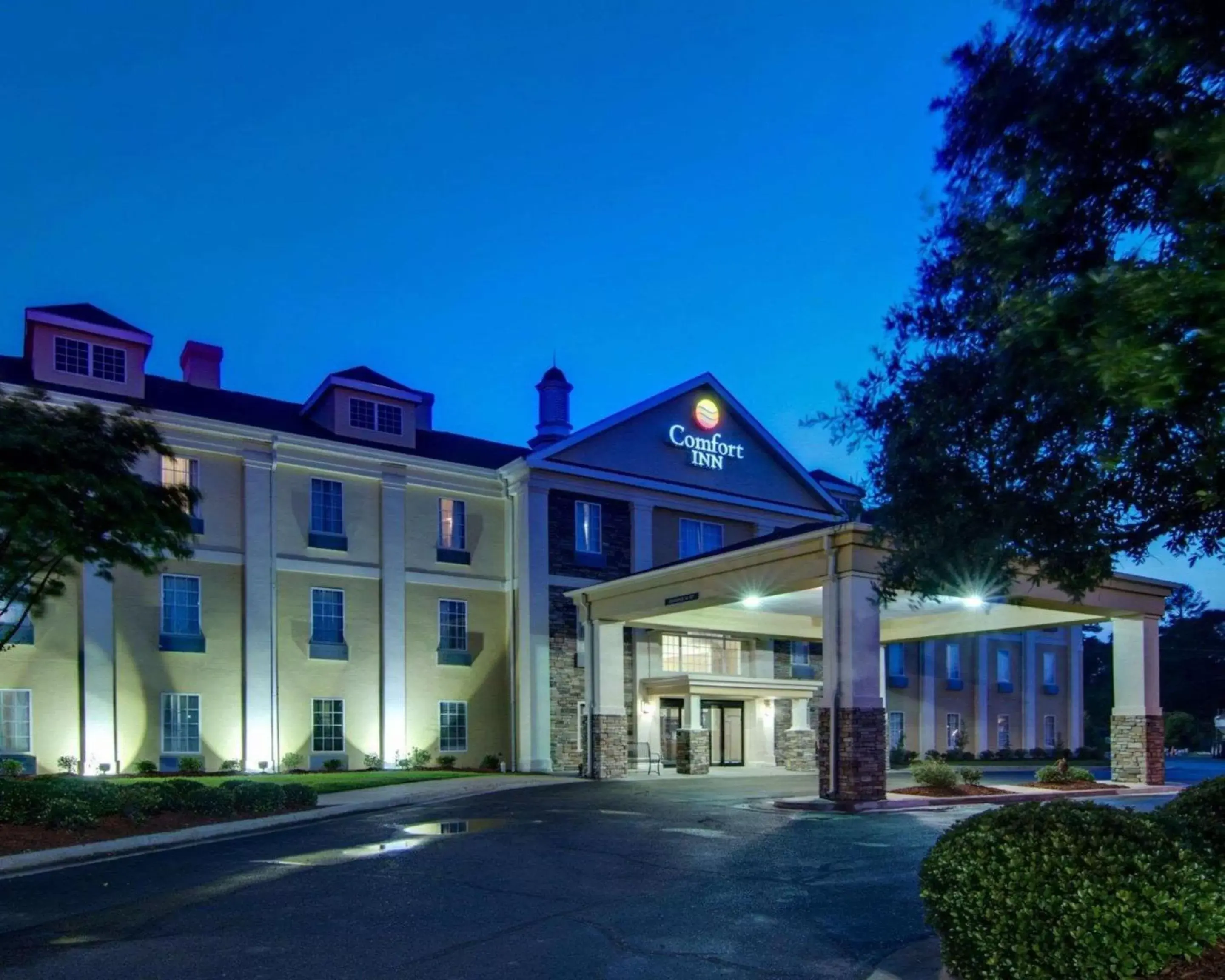 Property building in Comfort Inn West Monroe near Sports & Events Center Property building in Comfort Inn West Monroe near Sports & Events Center