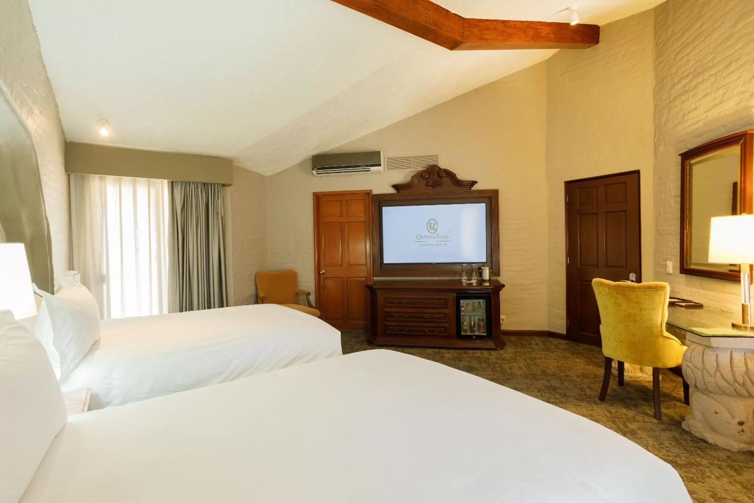 Bedroom, Bed in Quinta Real Guadalajara