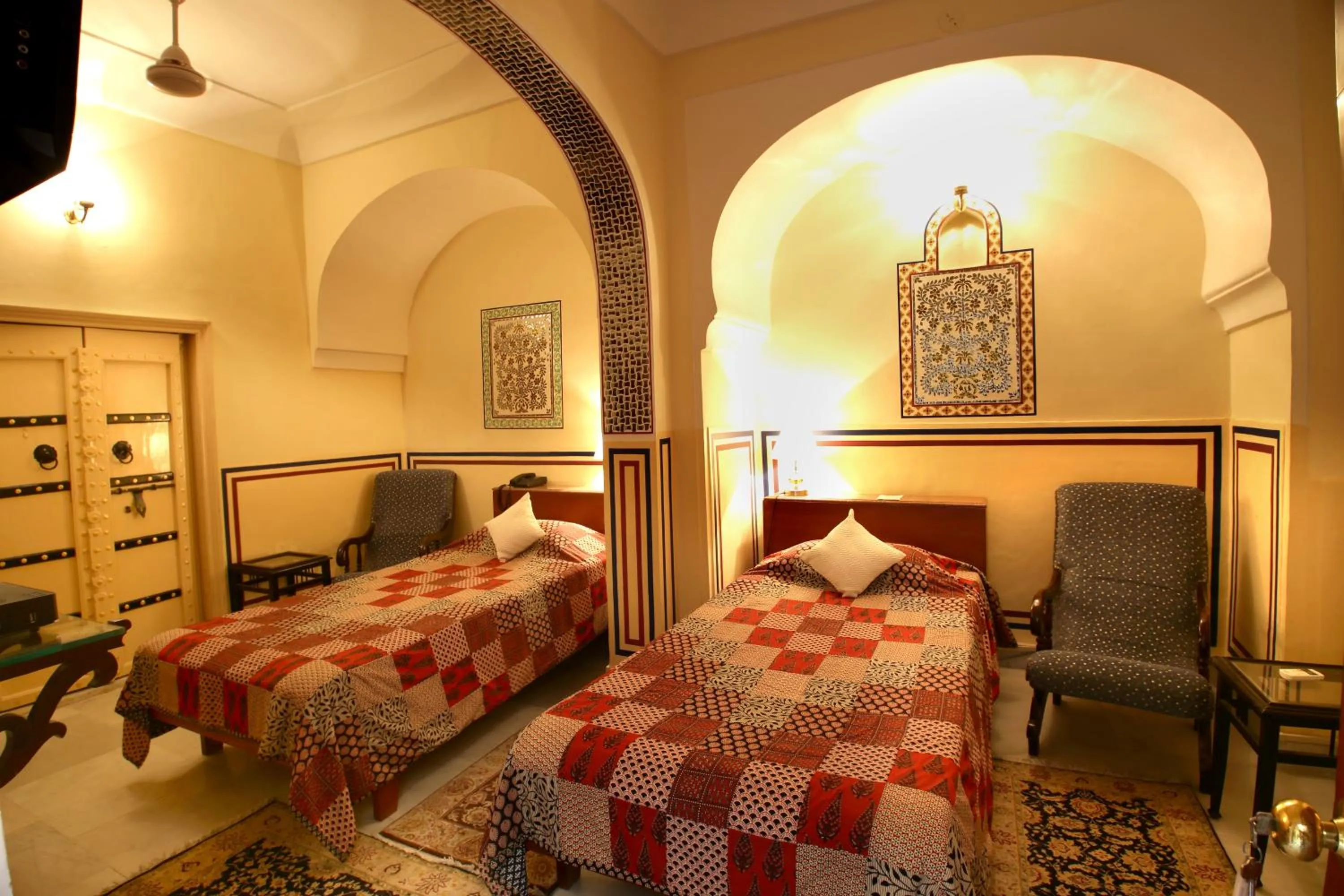 Bed in Khatu Haveli