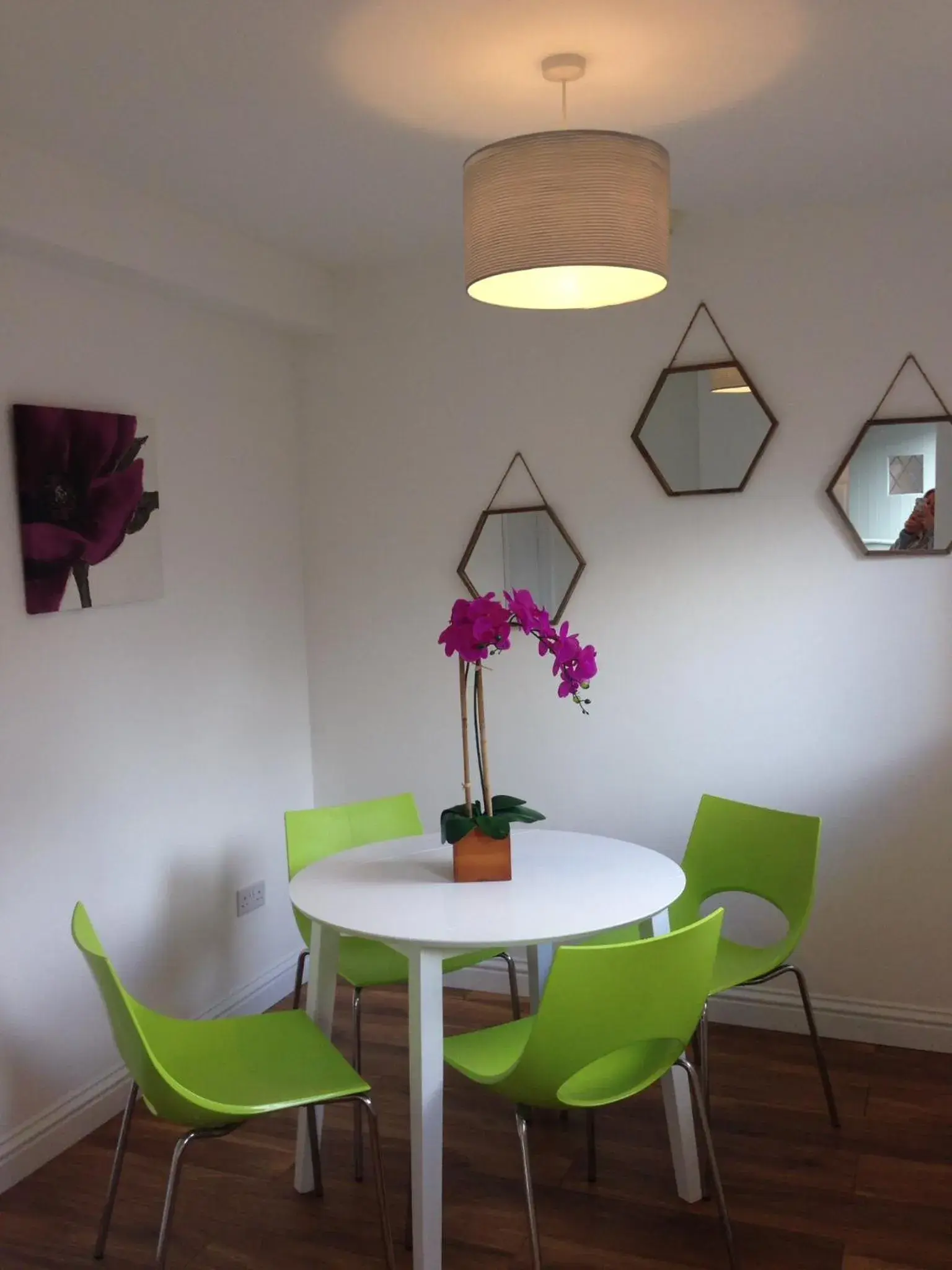 Dining Area in Smithaleigh Farm Rooms and Apartments