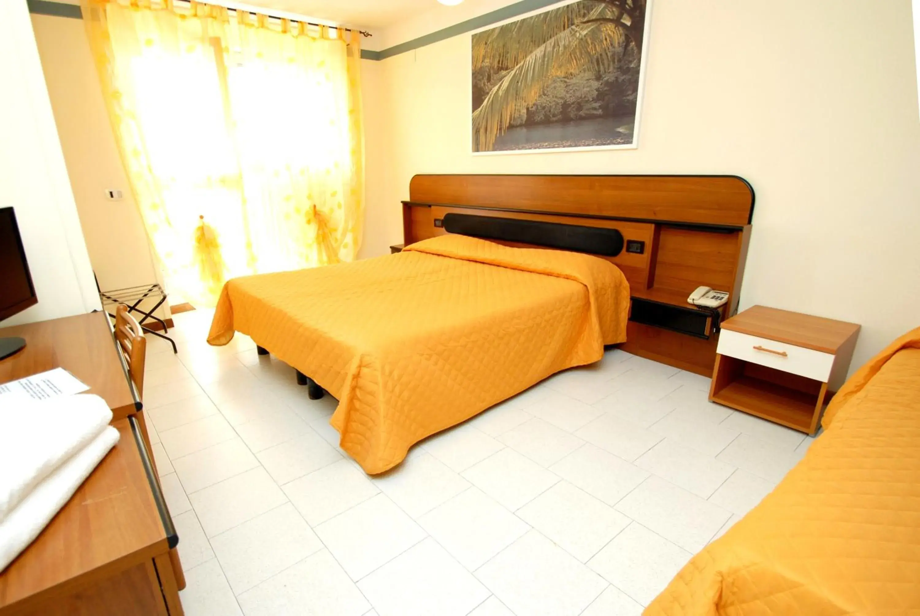 Day, Bed in Hotel Baia Del Sorriso