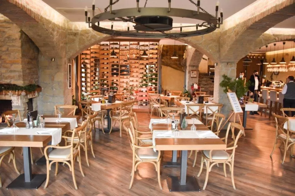 Garni Hotel Chicha - Winery ŠKRBIĆ