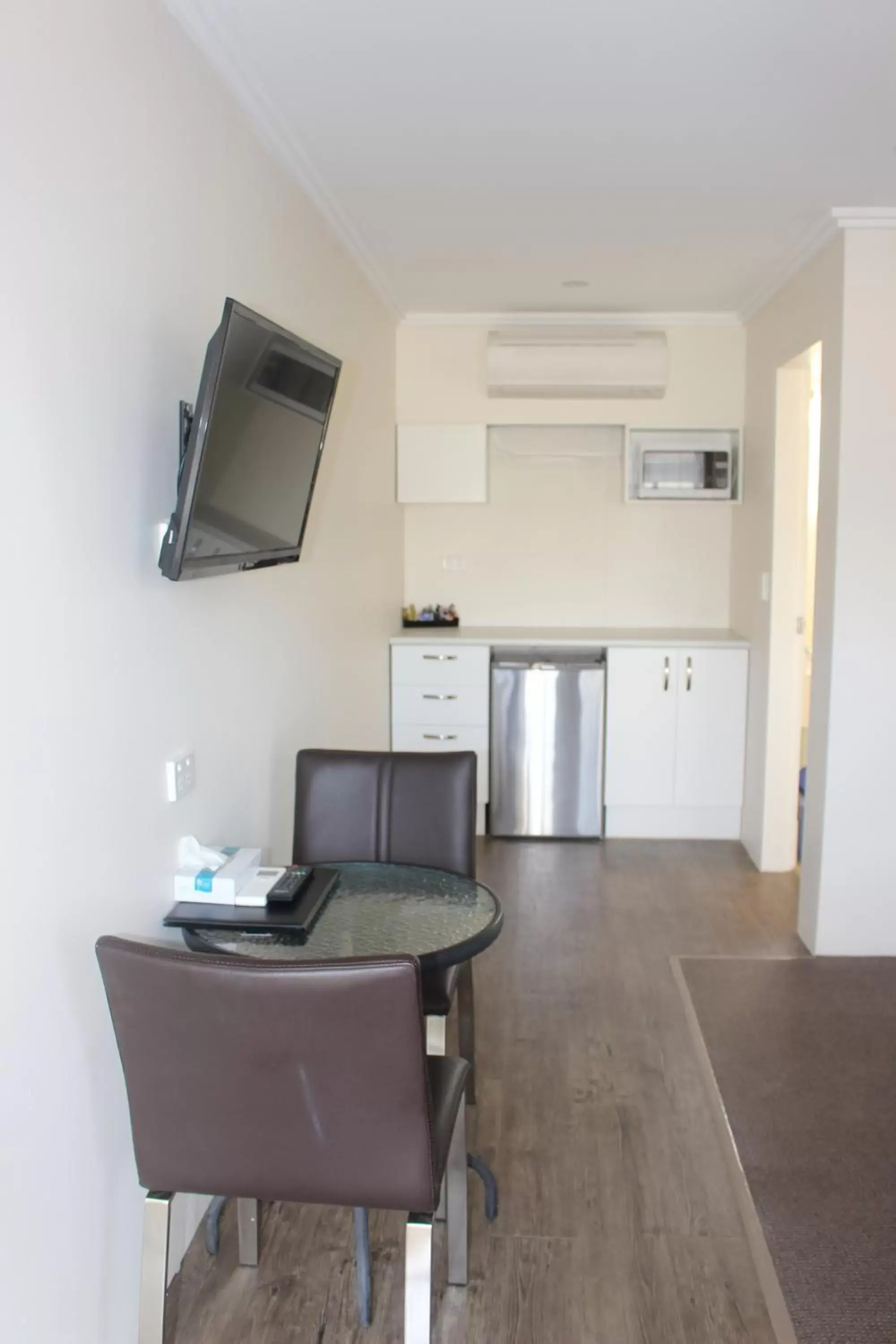 Dining area, Seating Area in Centrepoint Motel