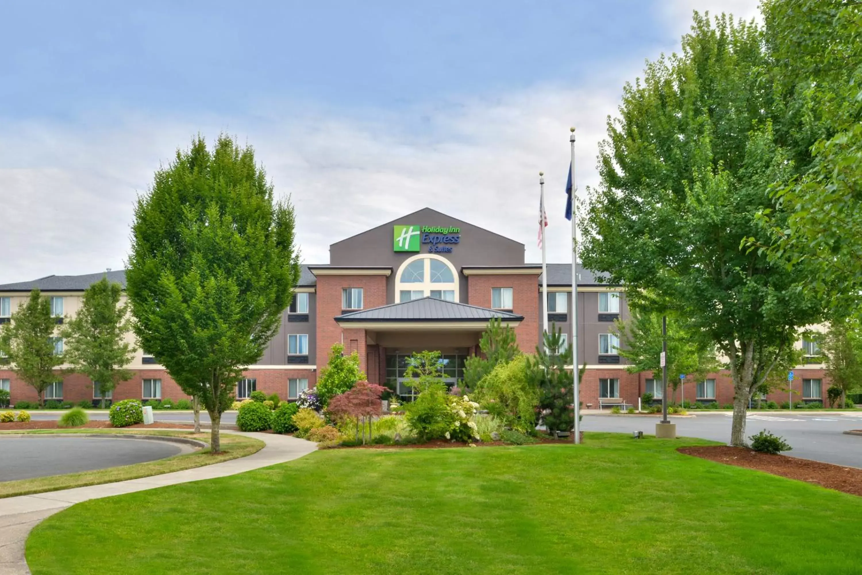 Property Building in Holiday Inn Express Hotel & Suites Albany, an IHG Hotel