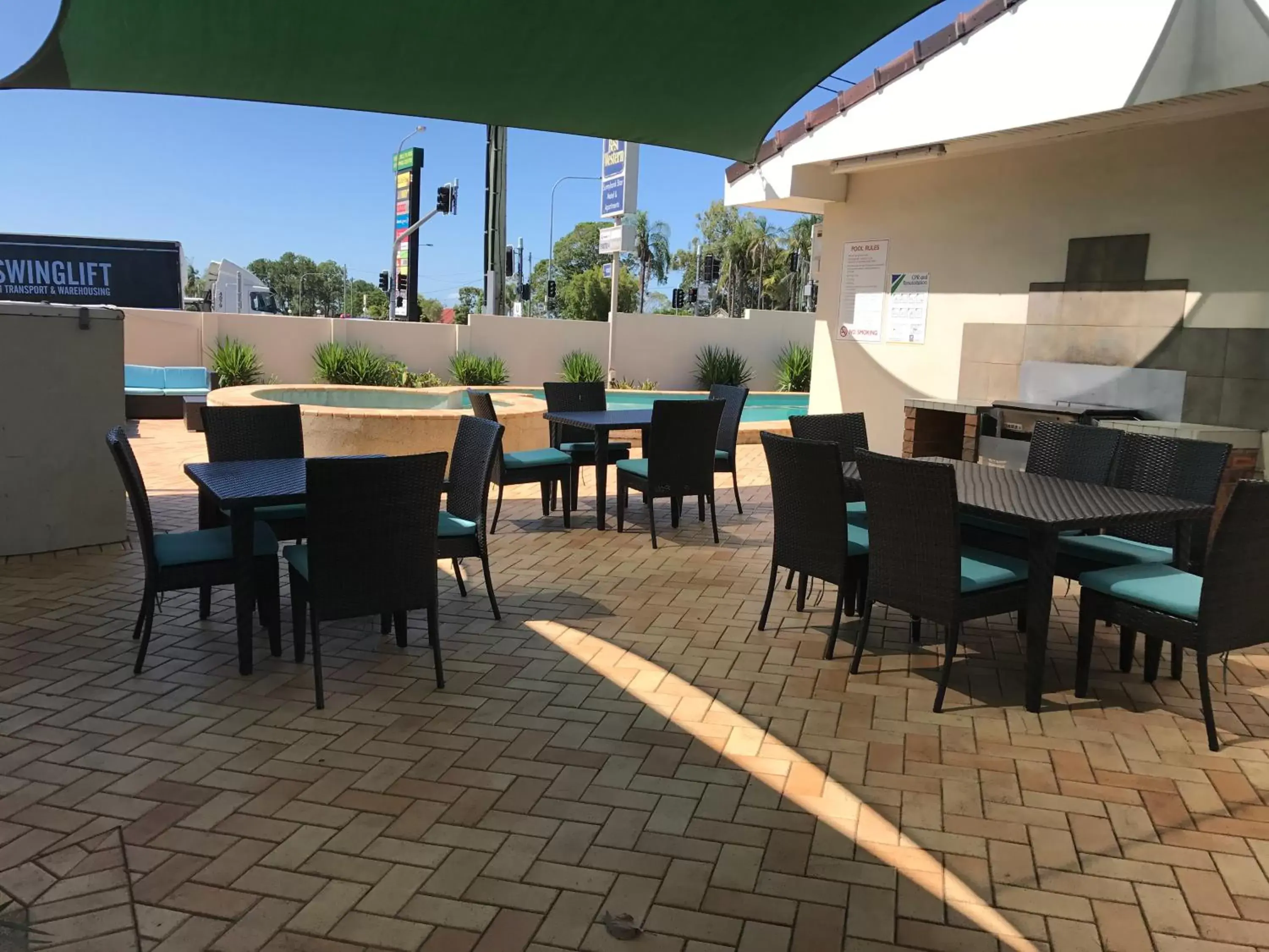 BBQ facilities in Sunnybank Star Hotel