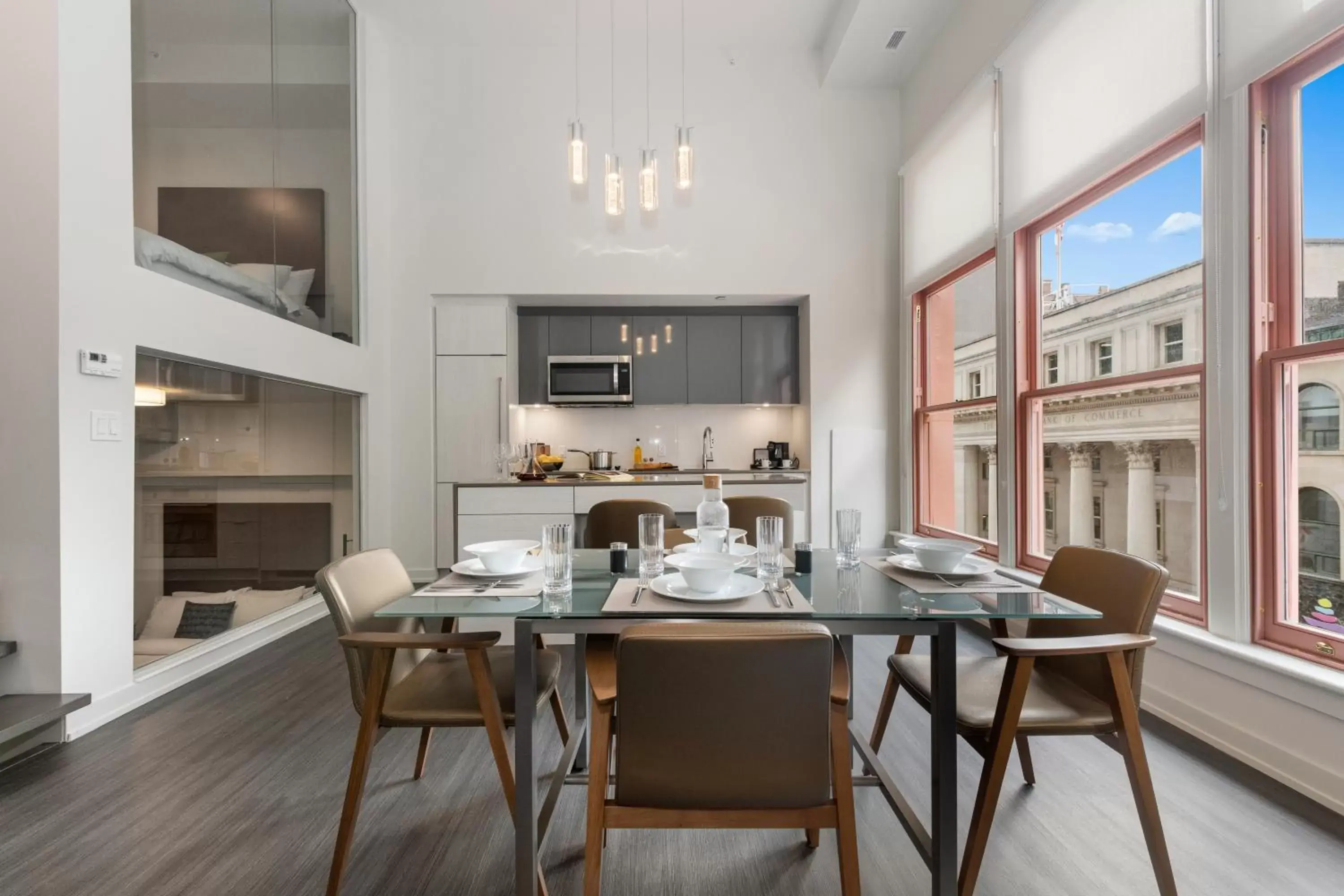 Dining Area in reStays Ottawa