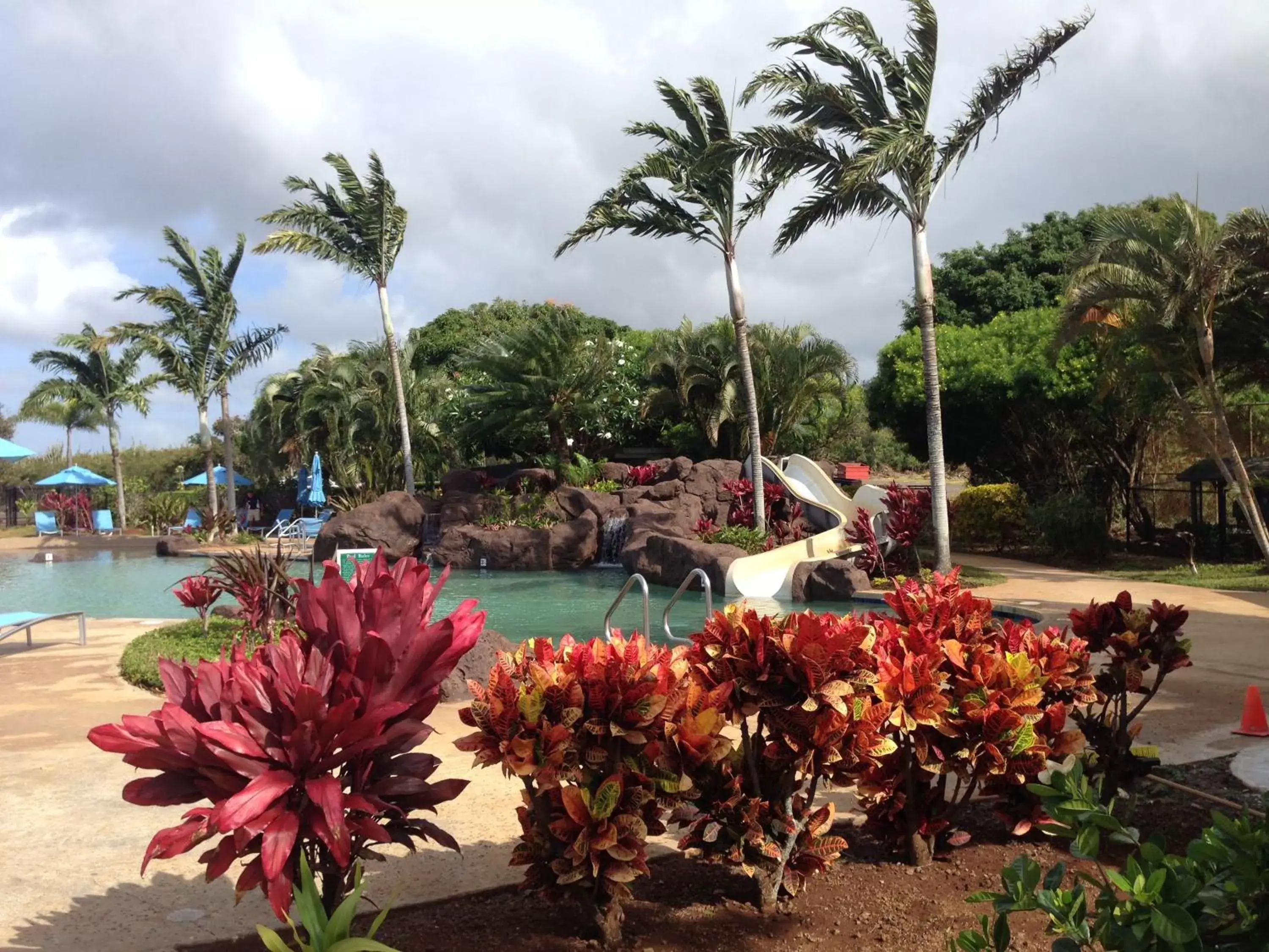 Swimming pool, Garden in Castle Kiahuna Plantation & The Beach Bungalows