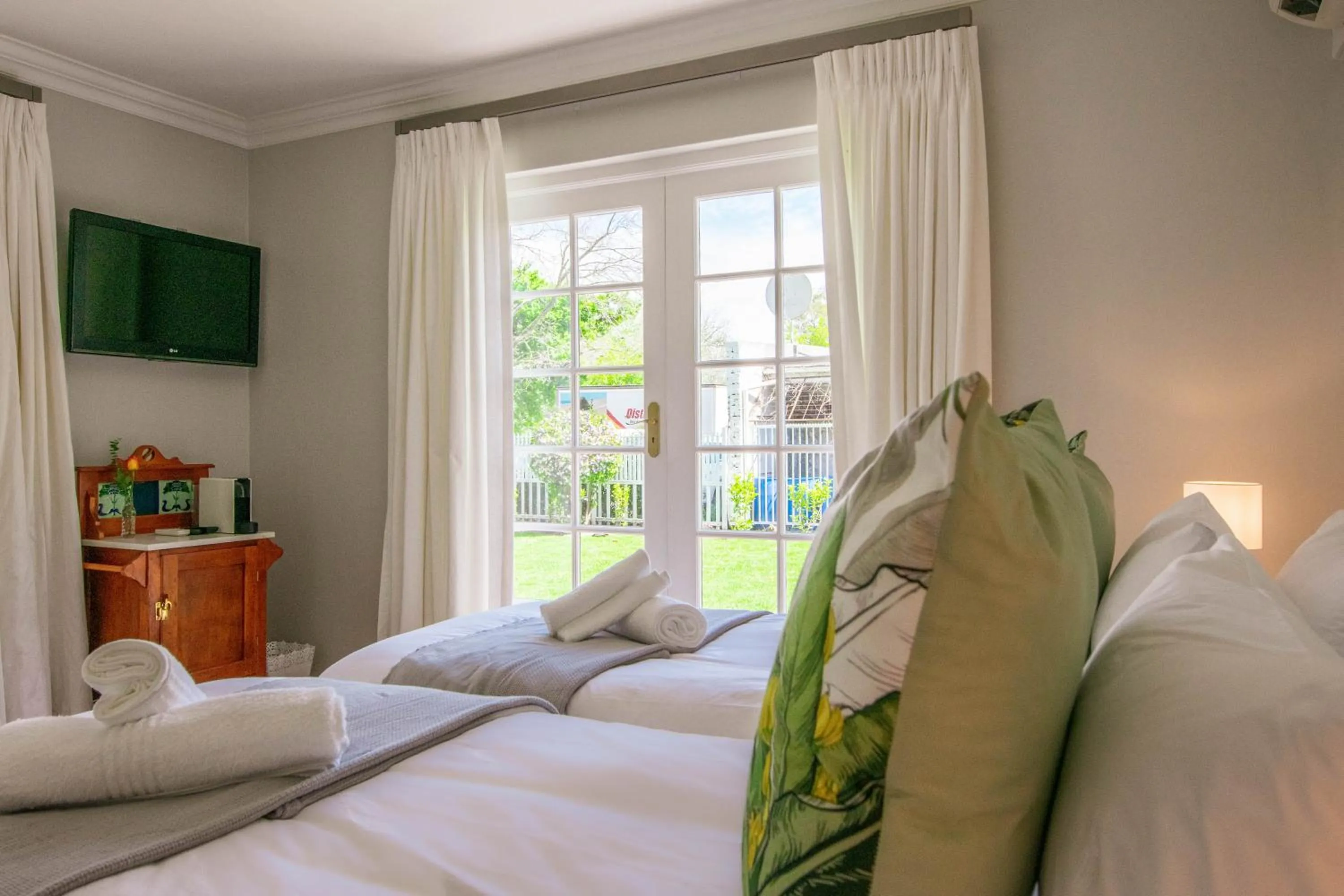 Garden Room in Rozenburg Guest House