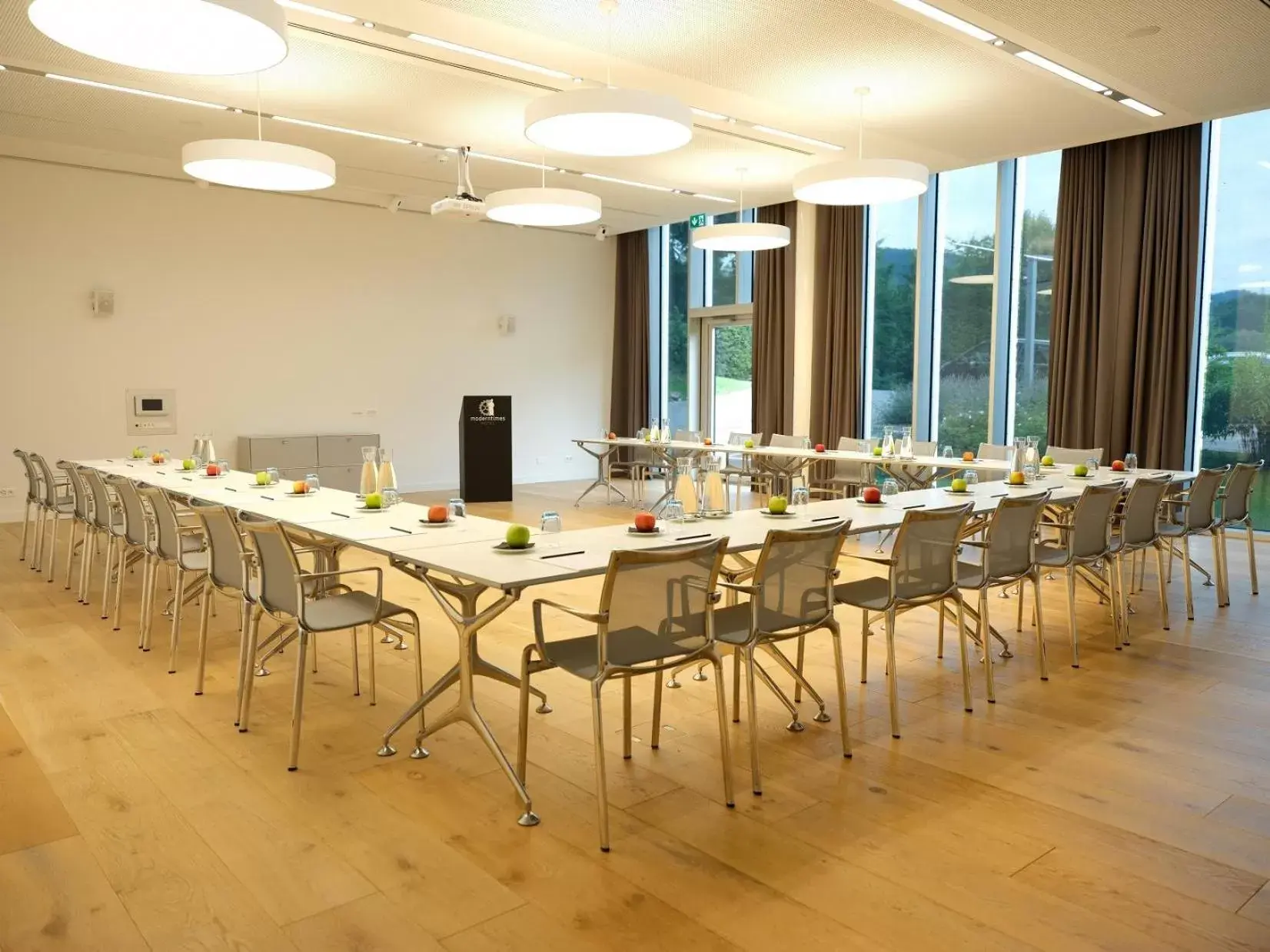 Business facilities in Modern Times Hotel Vevey