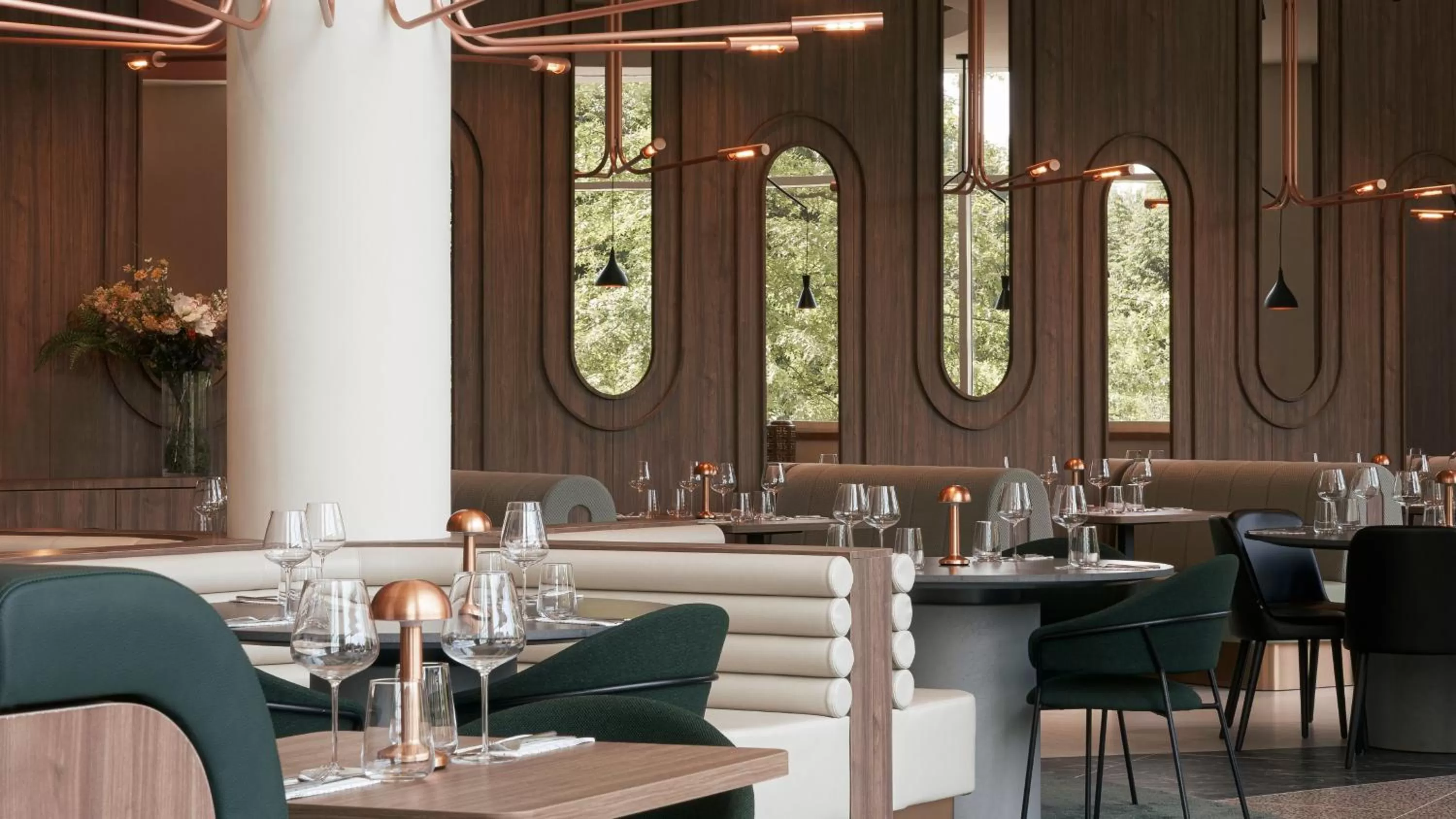 Restaurant/places to eat in Crowne Plaza Brussels Airport by IHG