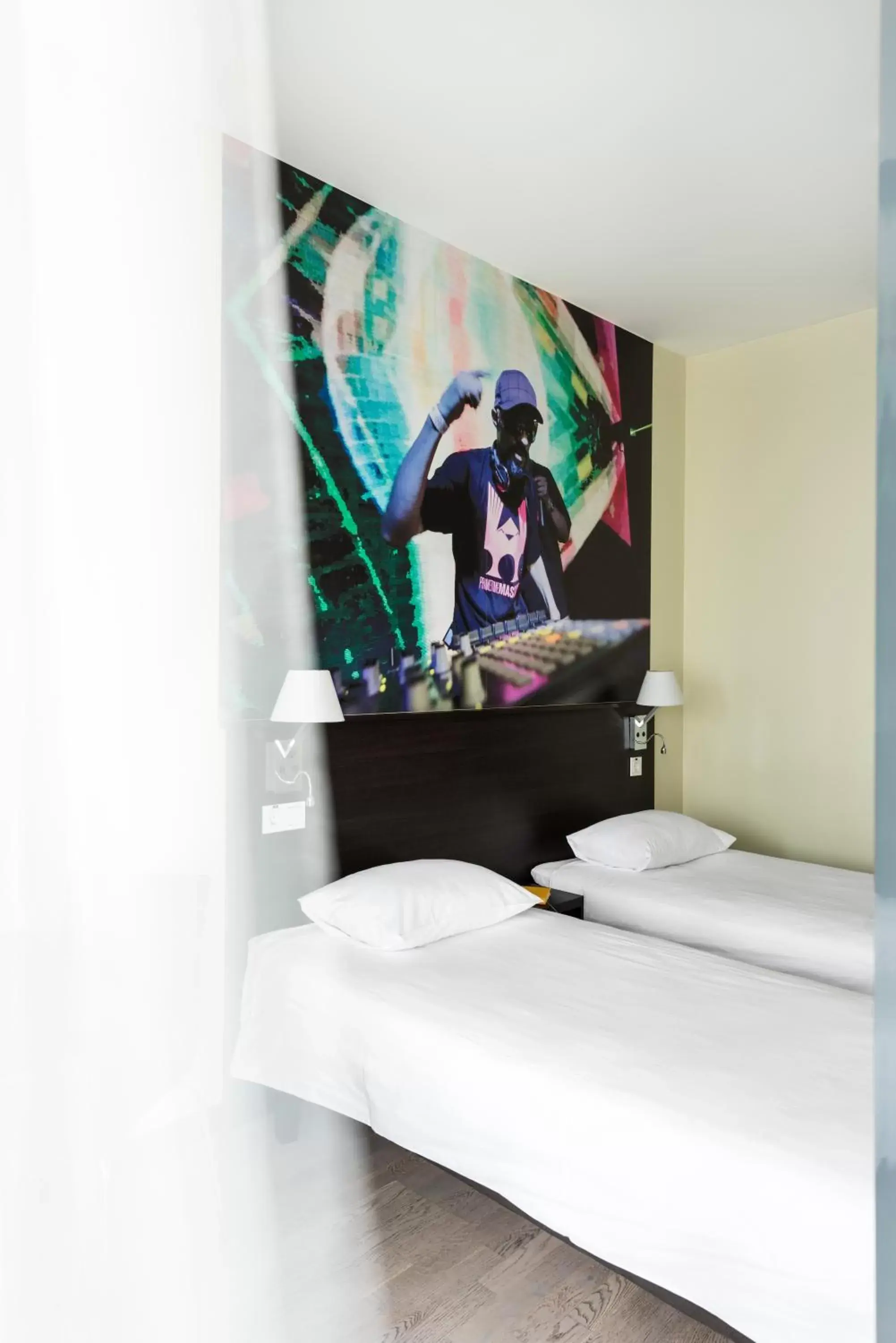 Bed in Comfort Hotel LT - Rock 'n' Roll Vilnius