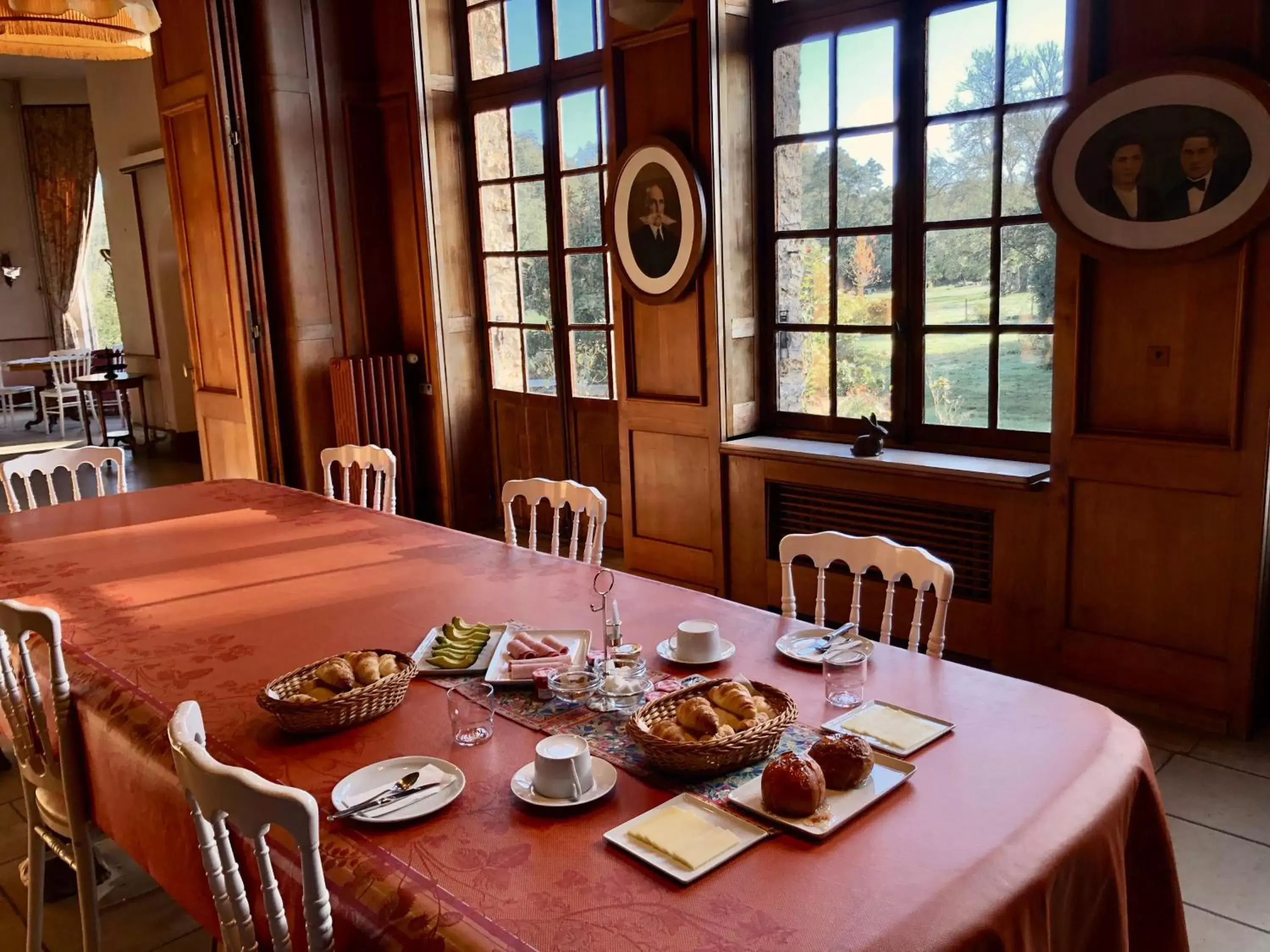Restaurant/places to eat in Le Logis d'Arniere Restaurant/places to eat in Le Logis d'Arniere