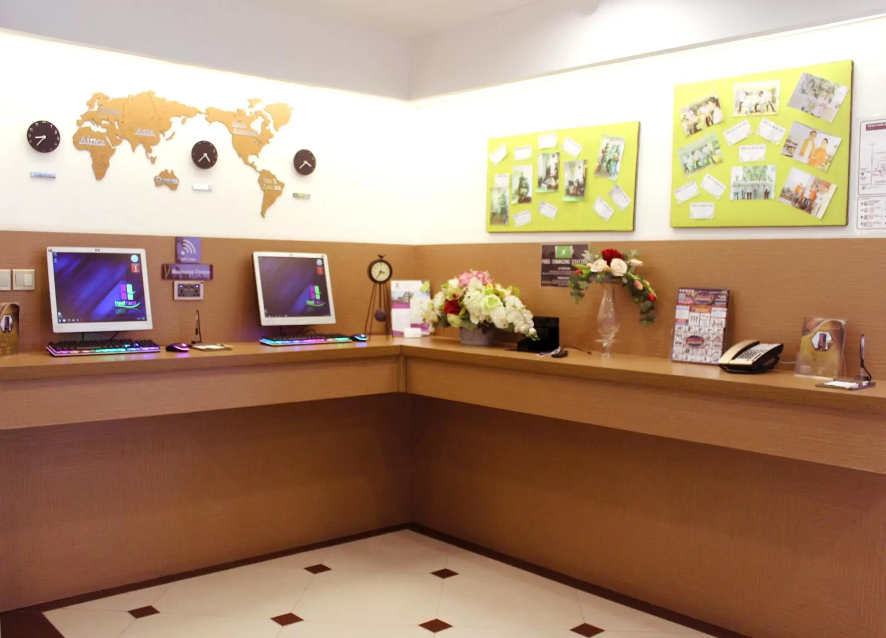 Business facilities in Heef Hotel