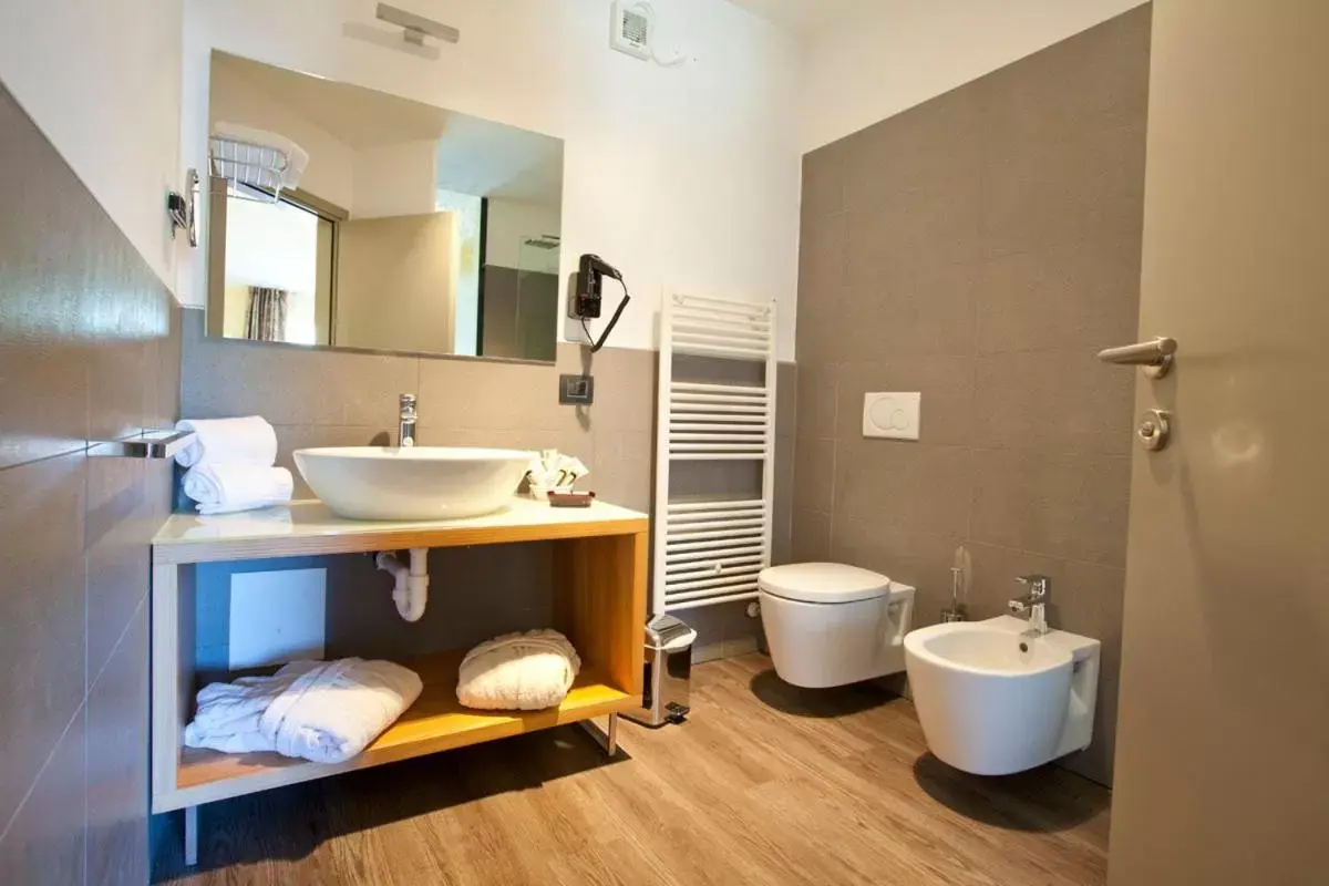 Bathroom in Harmony Suite Hotel