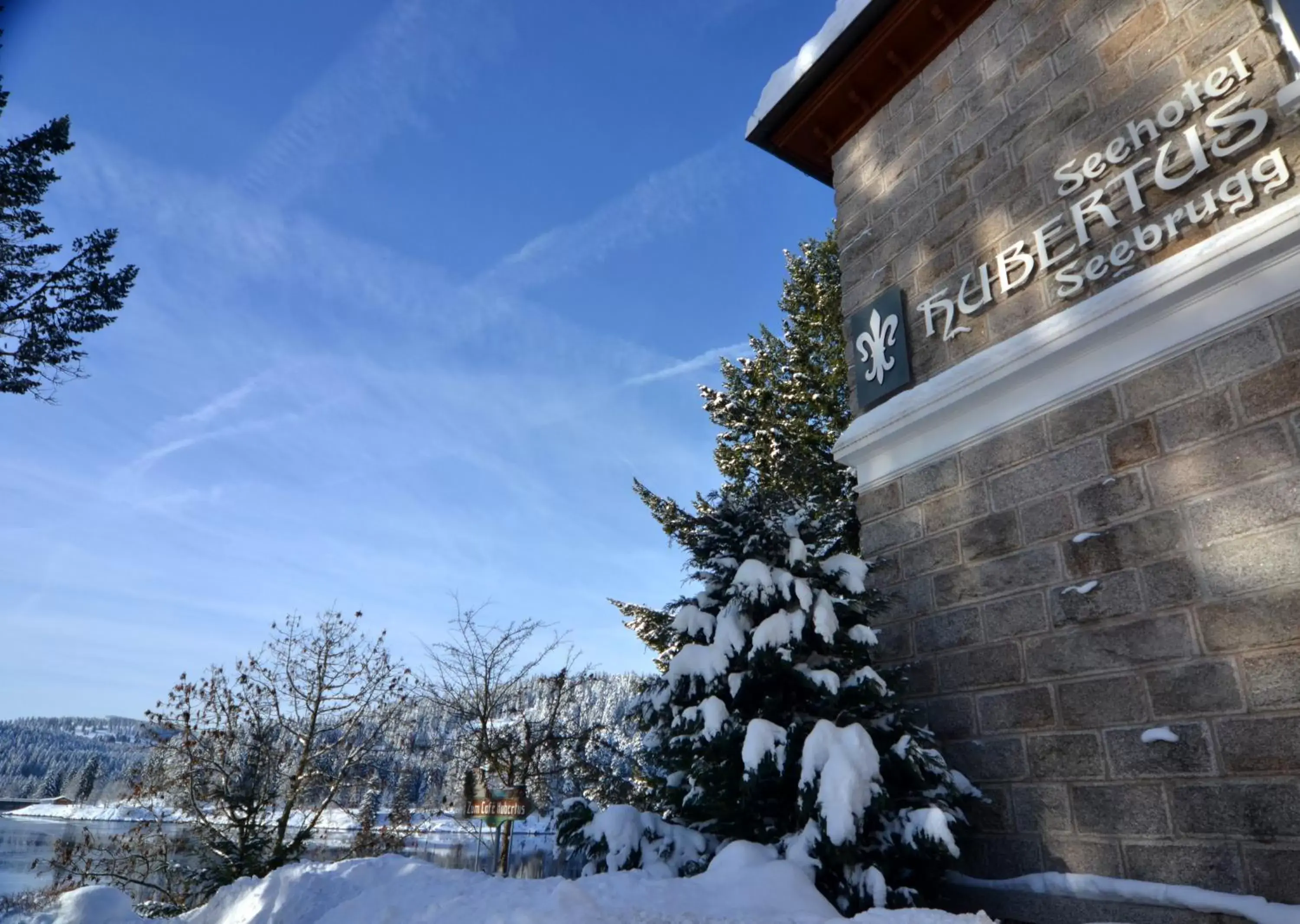 Property building, Winter in Seehotel Hubertus