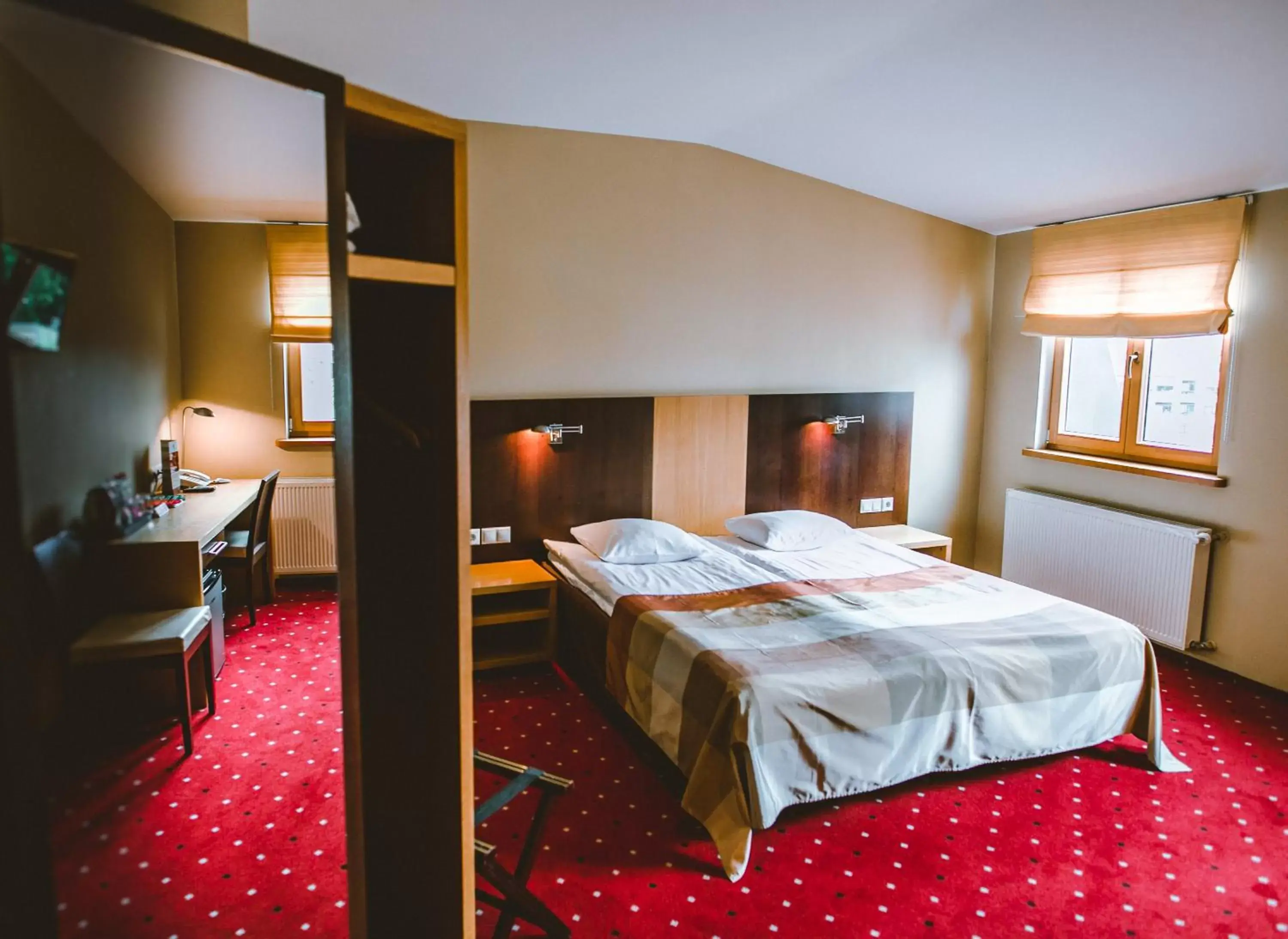 Bedroom, Bed in Hanza Hotel