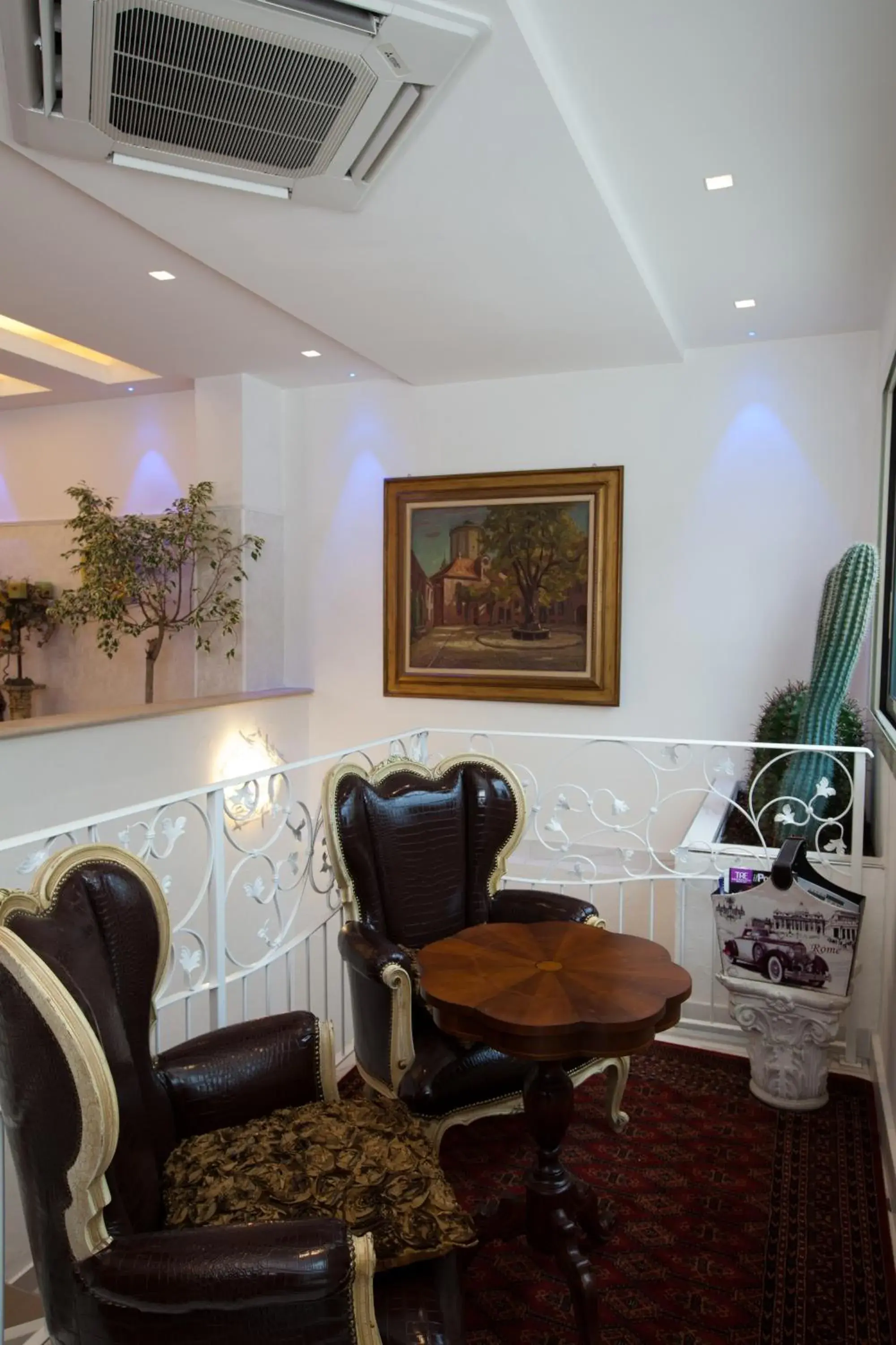Shower, Lobby/Reception in Hotel Residence Villa Del Mare