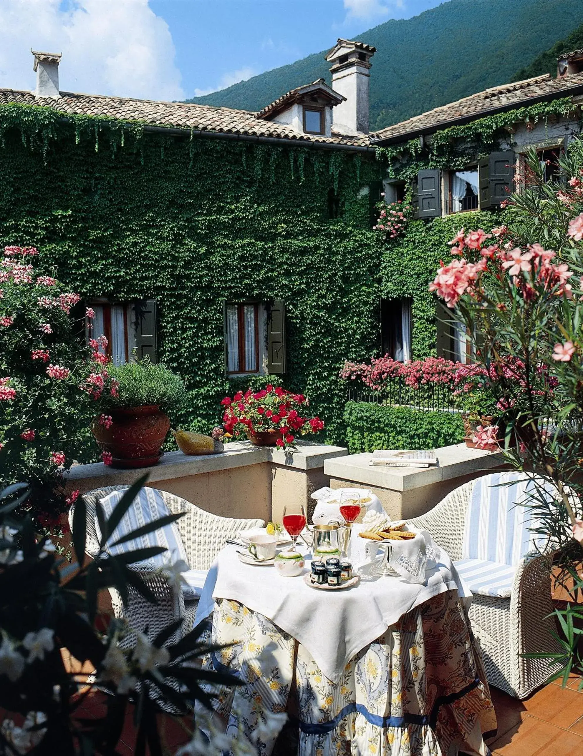 Balcony/Terrace, Restaurant/Places to Eat in Villa Abbazia Relais & Chateaux