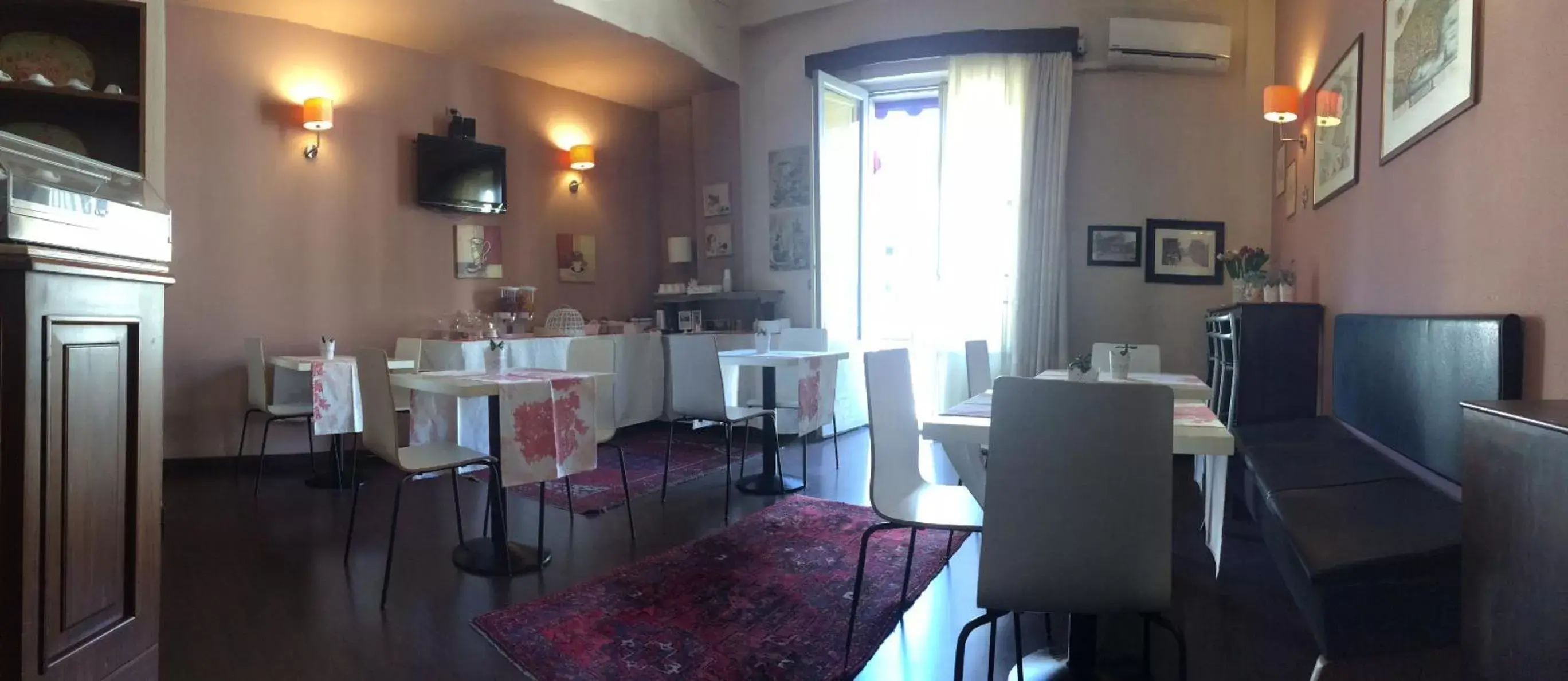 Food and drinks, Restaurant/Places to Eat in La Collegiata Guest House