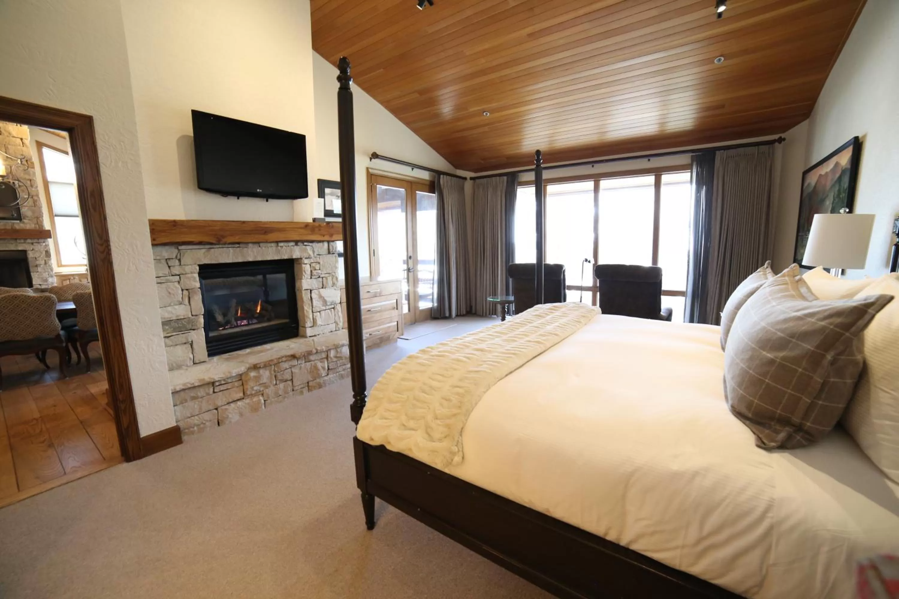 Bedroom, Bed in Stein Eriksen Lodge Deer Valley