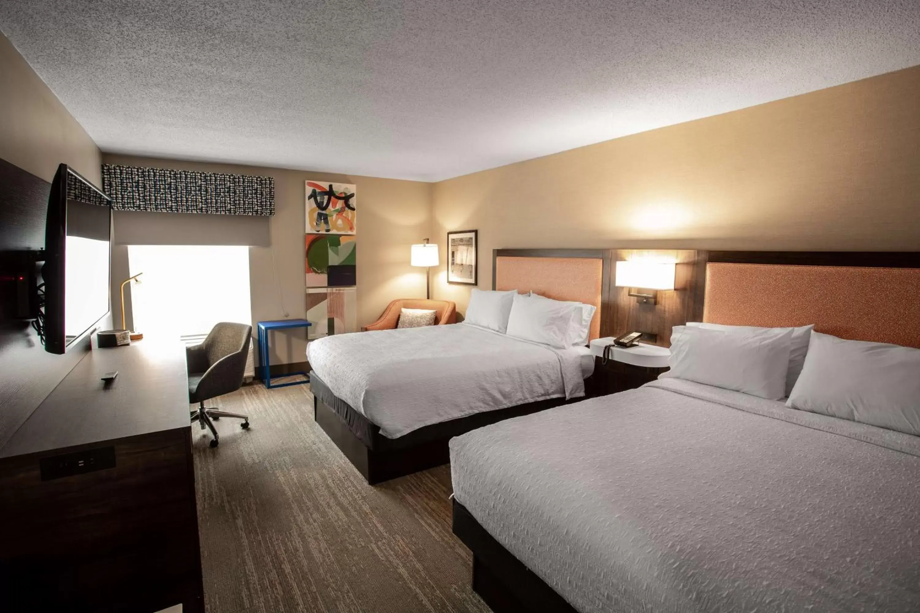 Bed in Hampton Inn Springfield Bed in Hampton Inn Springfield