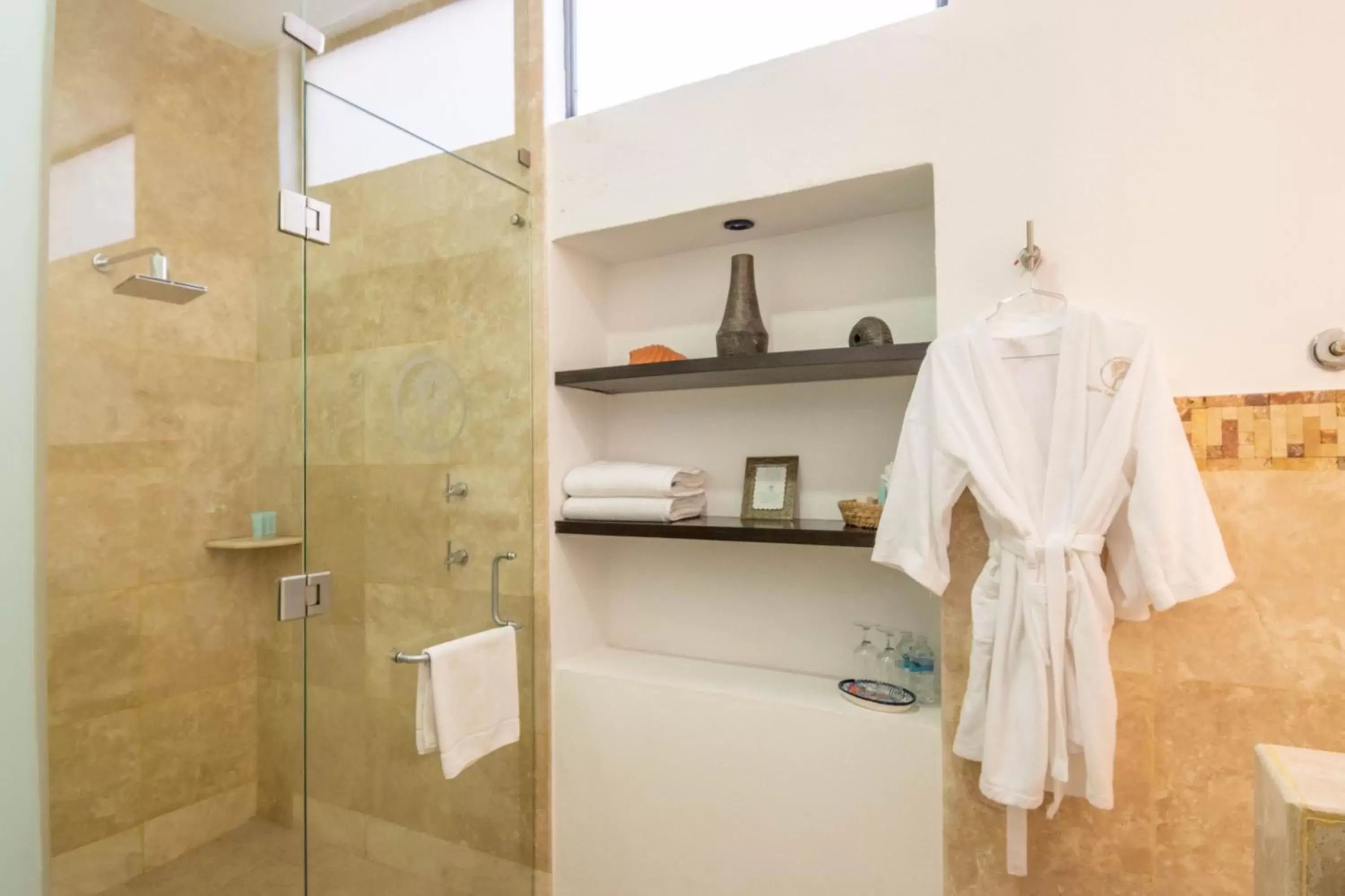 Shower, Bathroom in Quinta Las Acacias Hotel Boutique