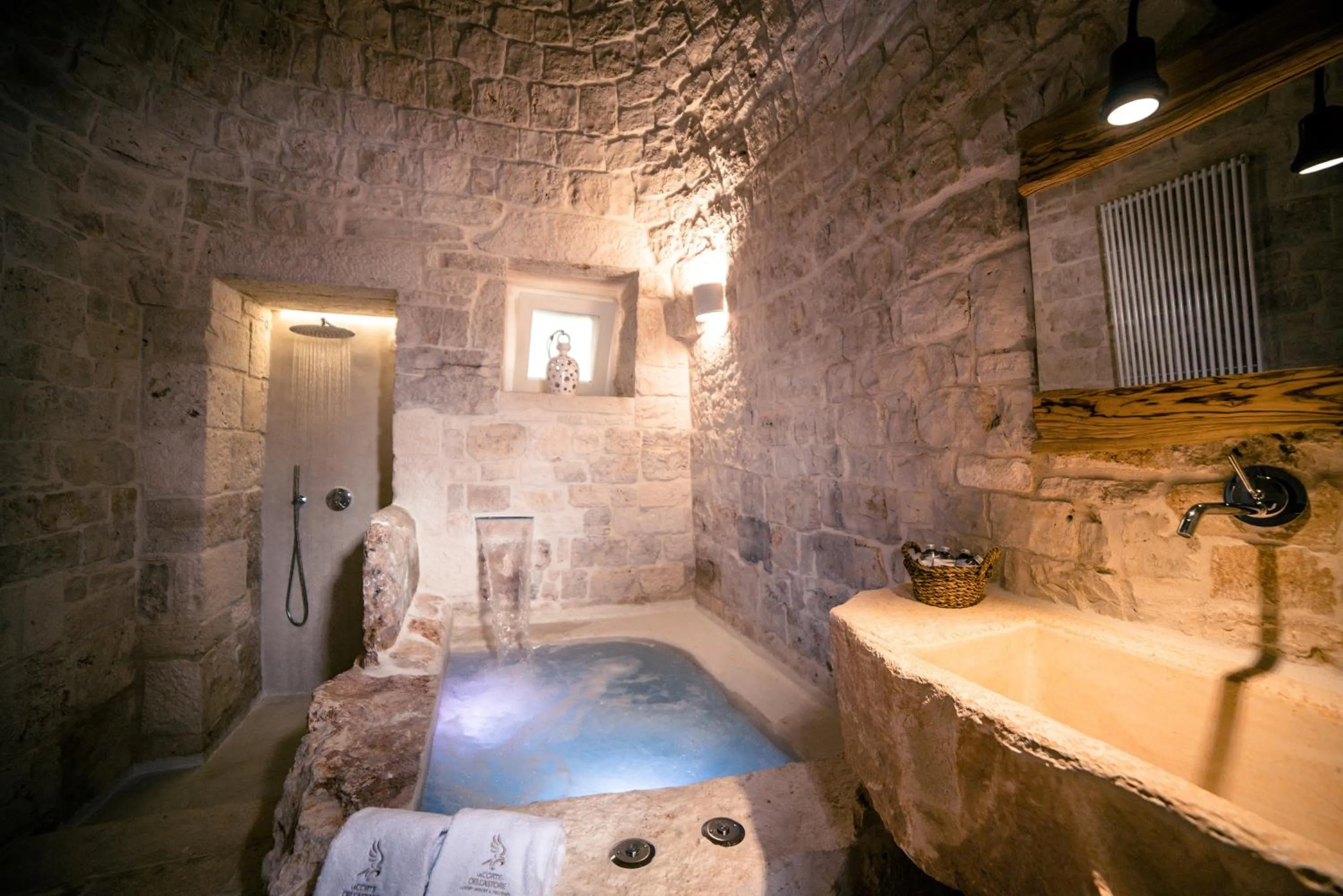 Shower in Resort La Corte Dell'Astore - Wild in Style Resort