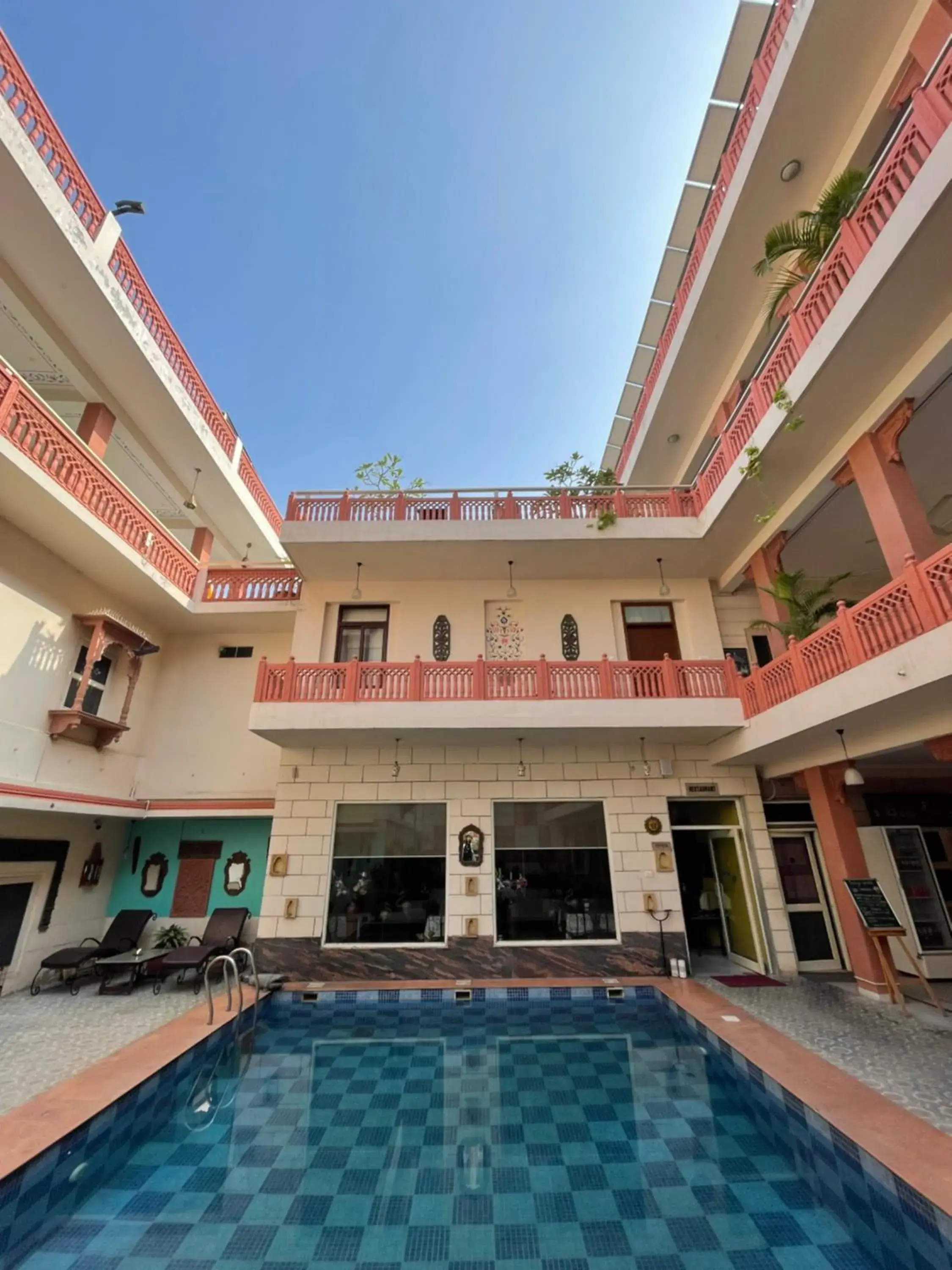 Inner courtyard view, Swimming Pool in Suryaa Villa Jaipur - A Boutique Heritage Haveli