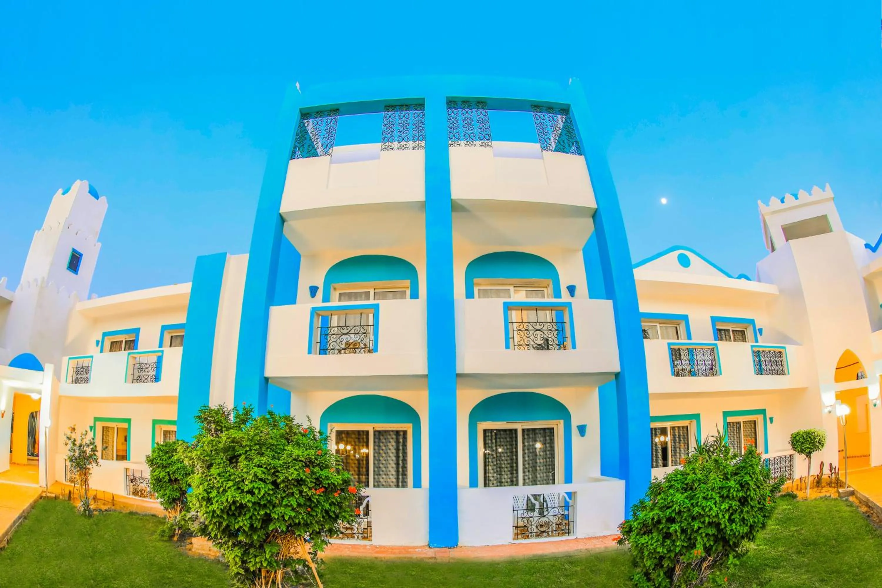 Property building in Mirage Bay Resort & Aqua Park