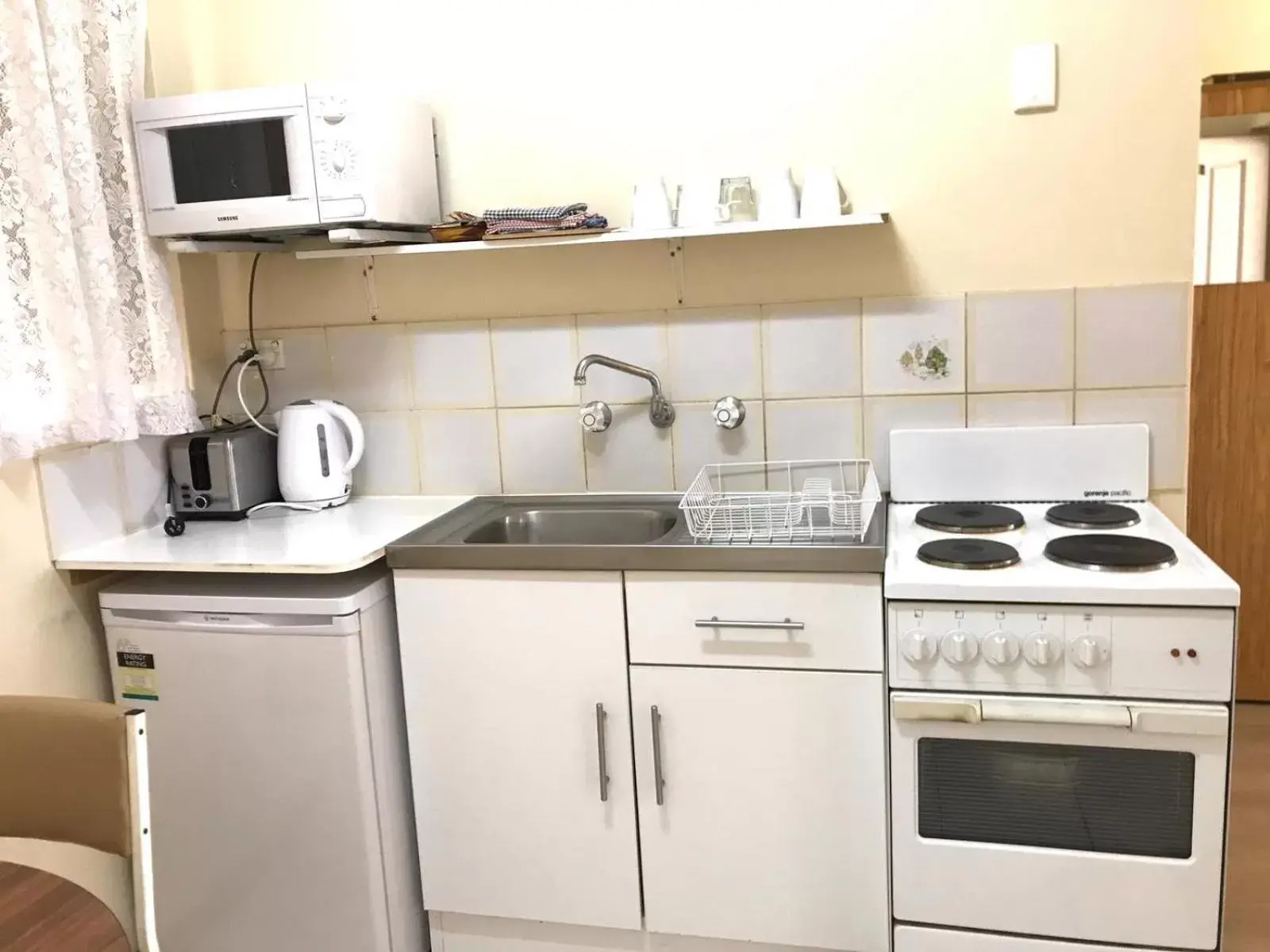 Kitchen or kitchenette in Angel's Rest Motel Kitchen or kitchenette in Angel's Rest Motel