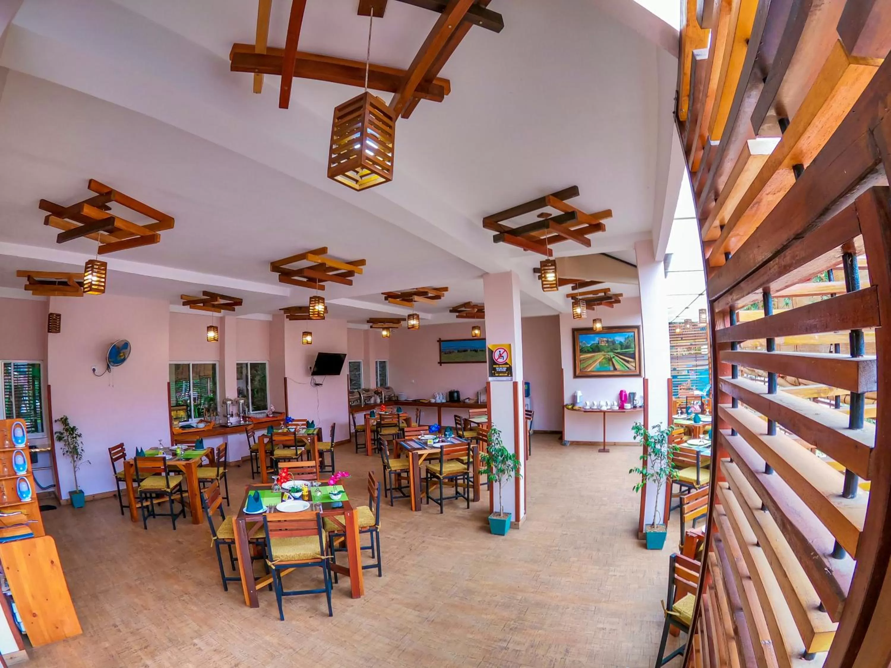 Restaurant/places to eat in O2 Ella