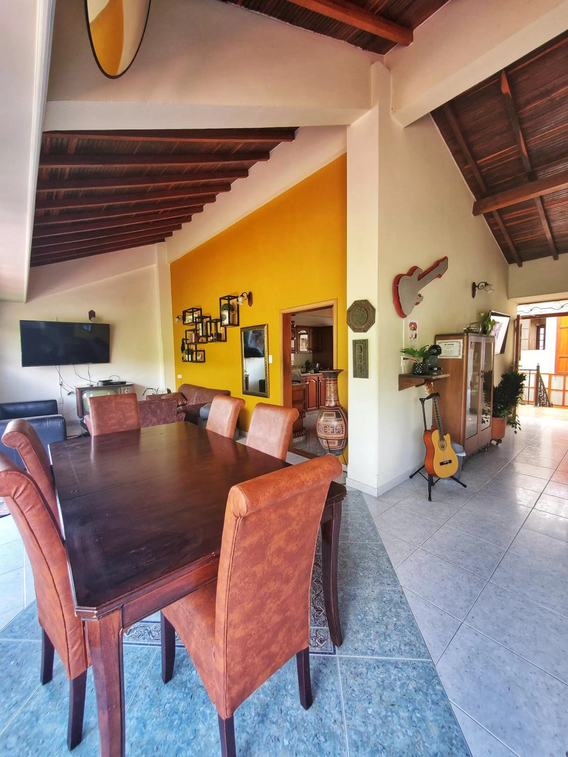 Dining area in Sam'S VIP Hostel San Gil