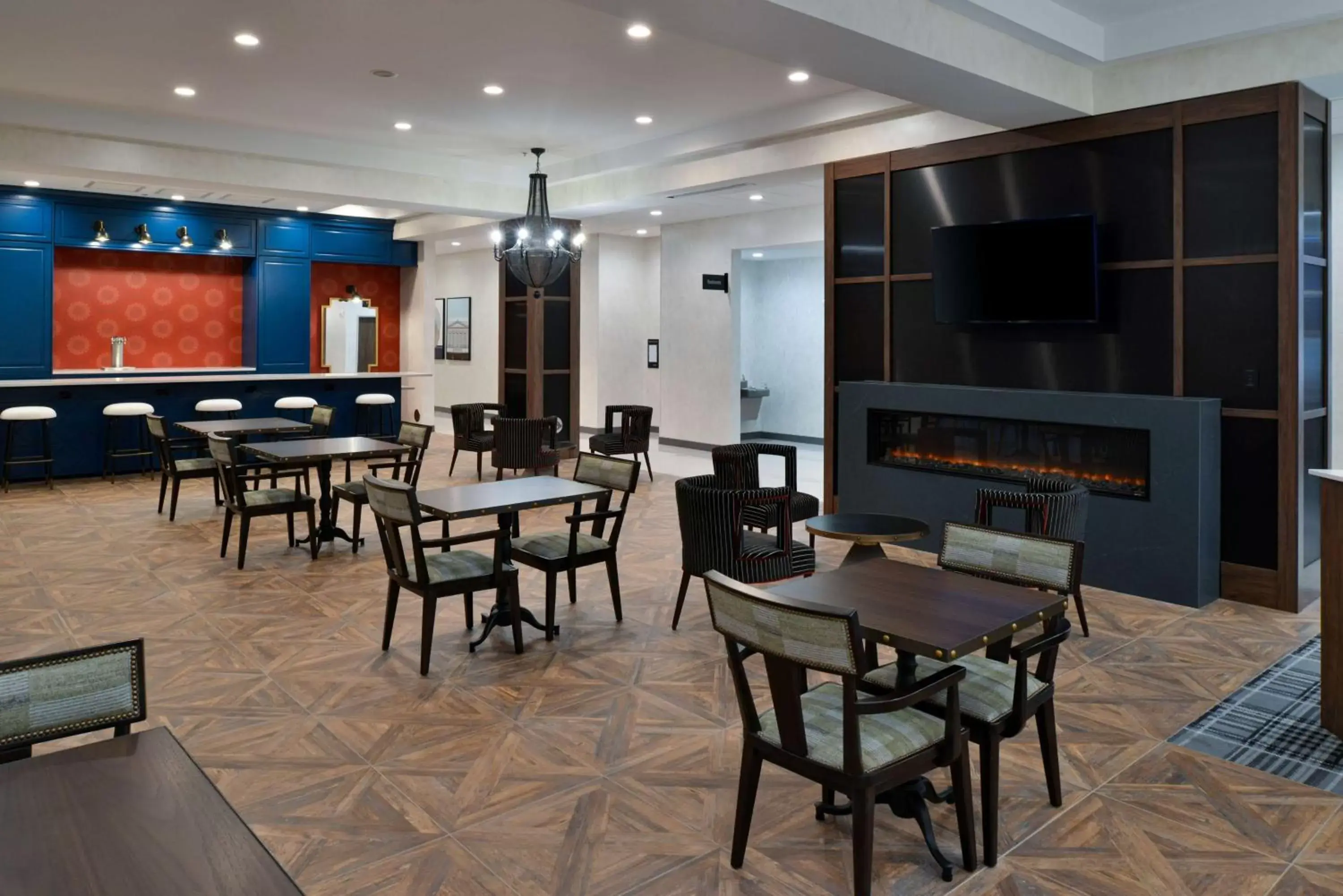 Breakfast, Restaurant/Places to Eat in Hampton Inn & Suites Greensboro Downtown, Nc