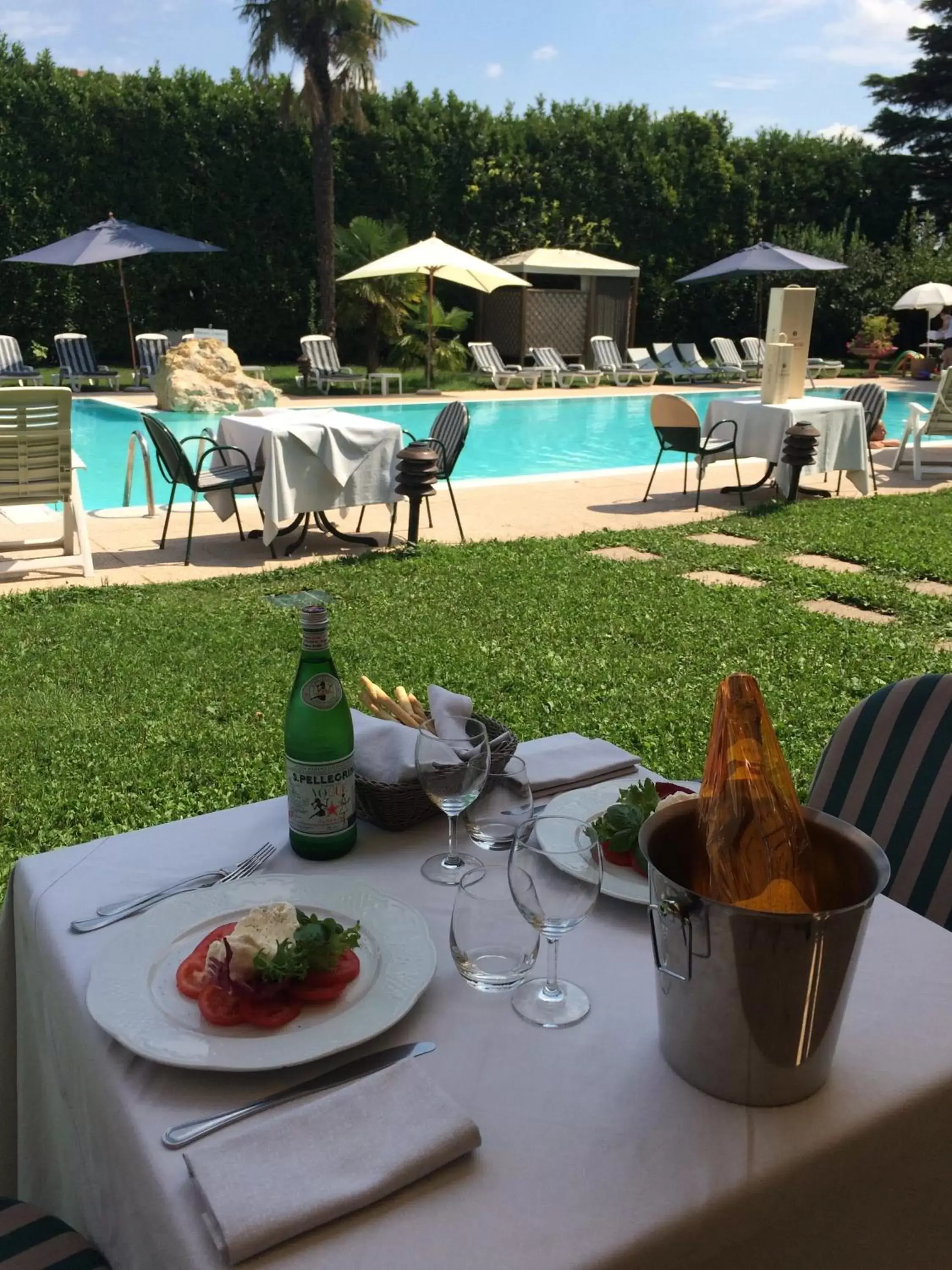 Patio, Swimming Pool in Hotel Saccardi & Spa - Adults Only