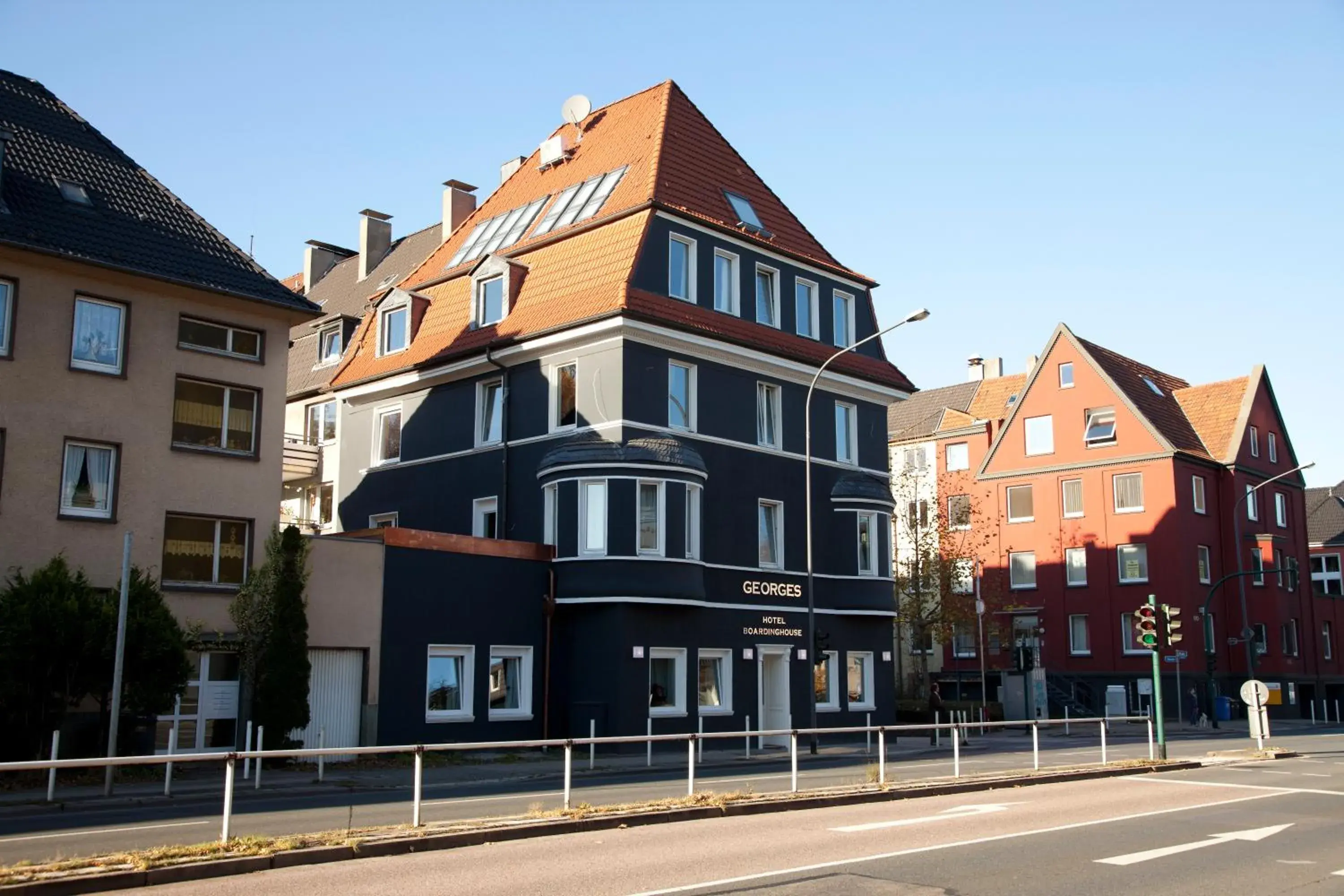 Facade/entrance, Property Building in Boutique-Hotel GEORGES