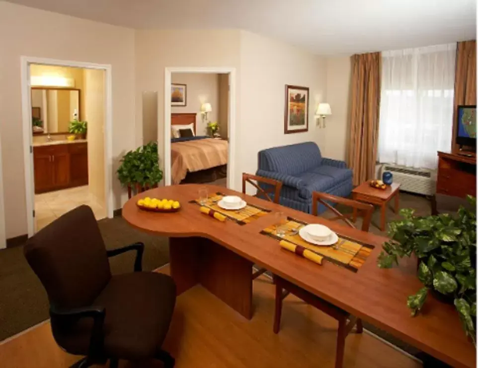 One-Bedroom King Suite - Non-Smoking in Candlewood Suites Alexandria, an IHG Hotel