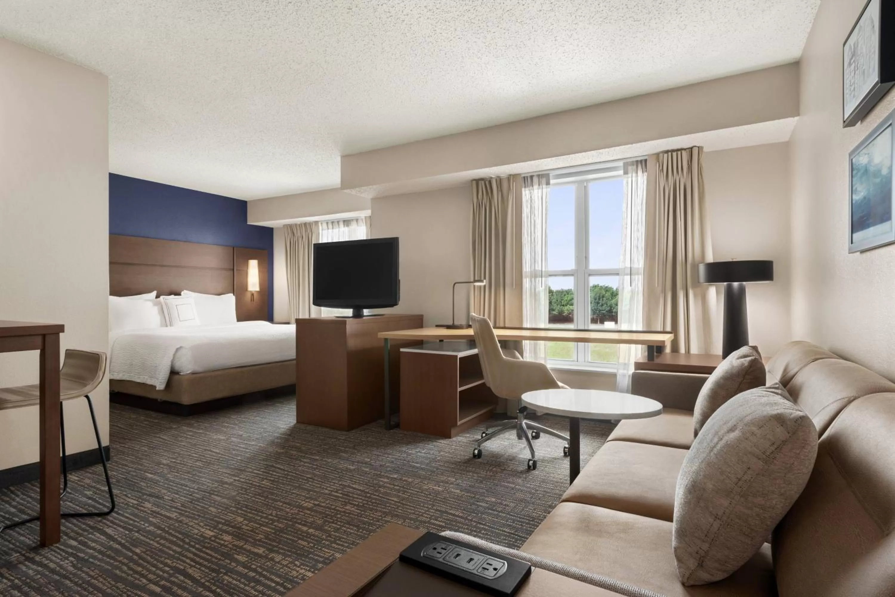Photo of the whole room, Bed in Residence Inn Houston Northwest / Willowbrook