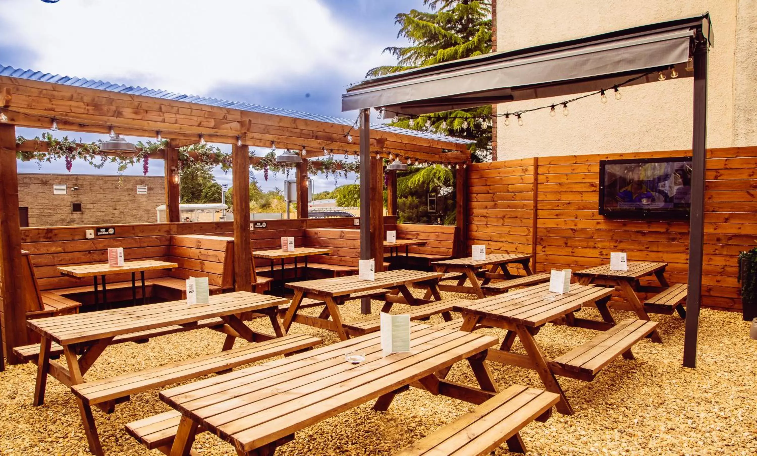 Garden view in The Coachman Hotel Garden view in The Coachman Hotel