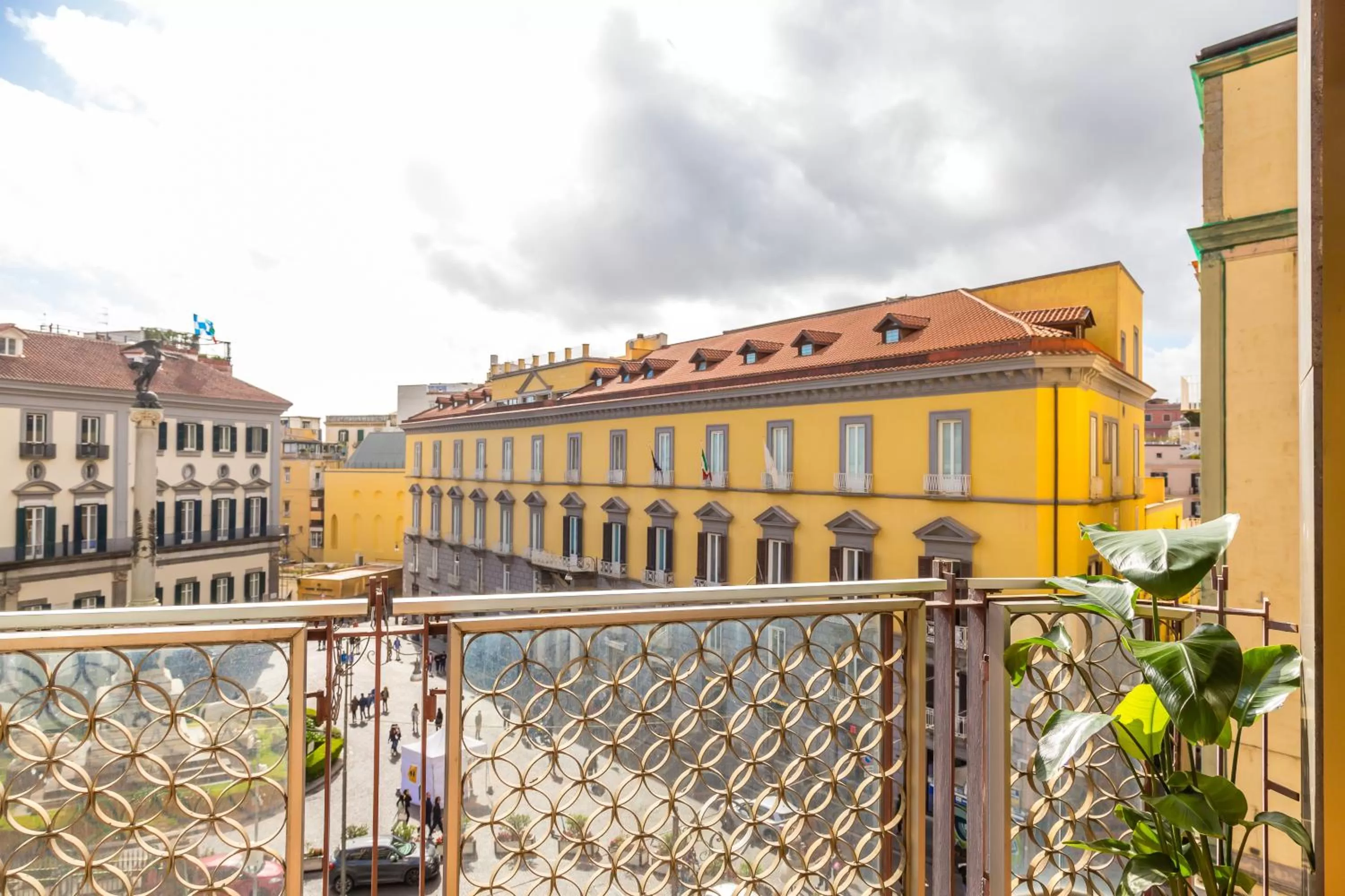 Property building in Dei Martiri Suite