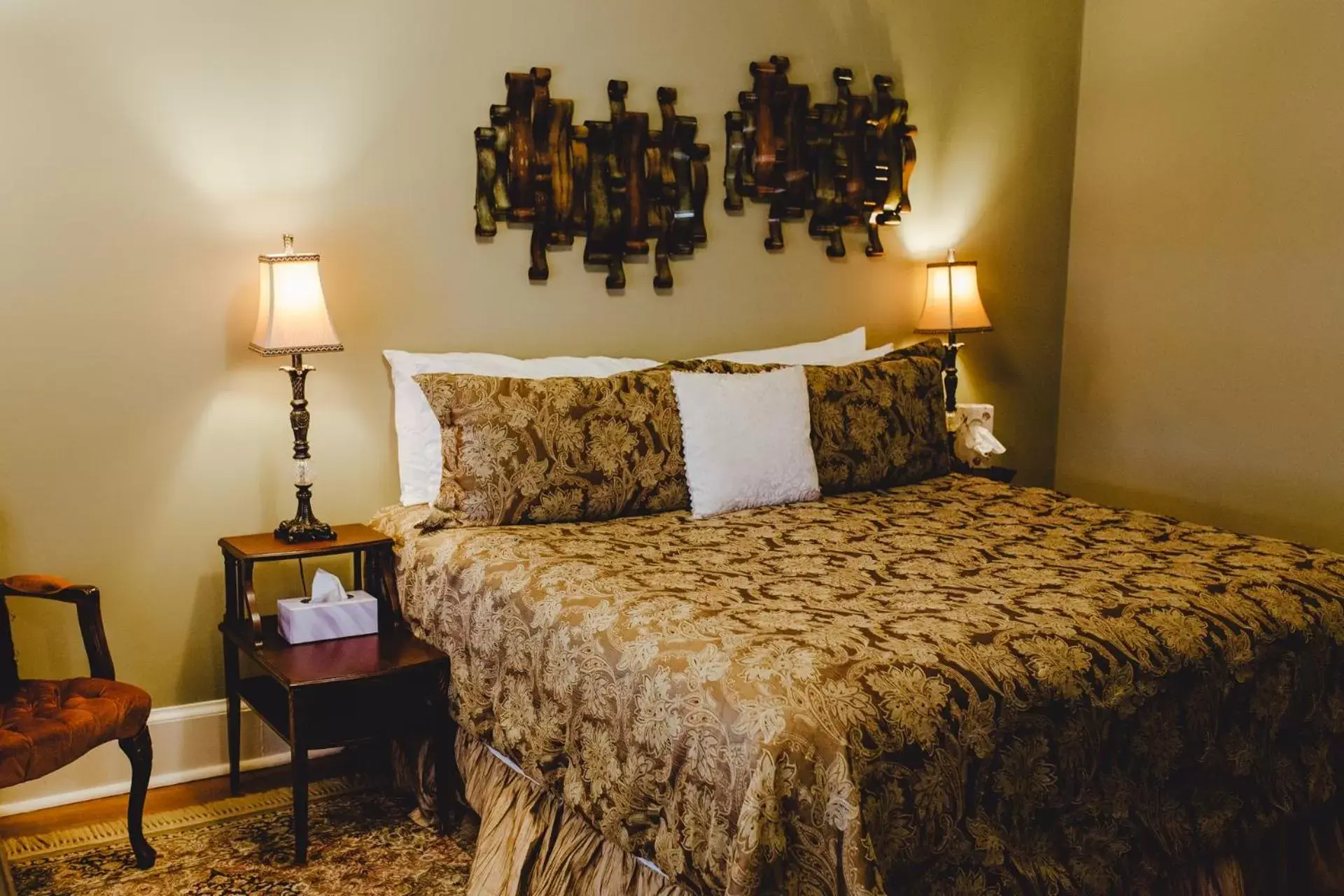 Standard Suite (Baroness) in Leonard at Logan House Standard Suite (Baroness) in Leonard at Logan House