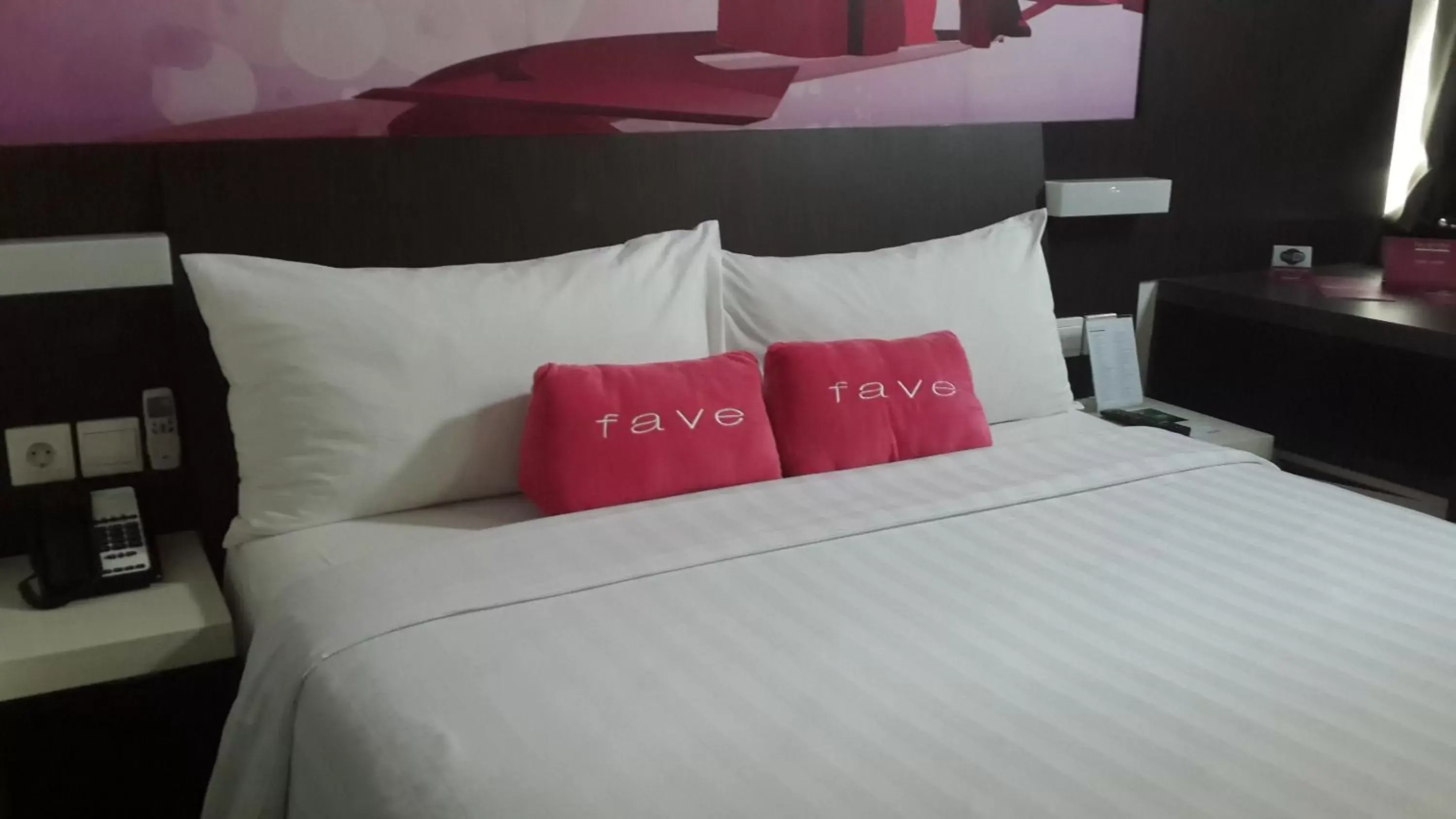 Bed in favehotel Pluit Junction