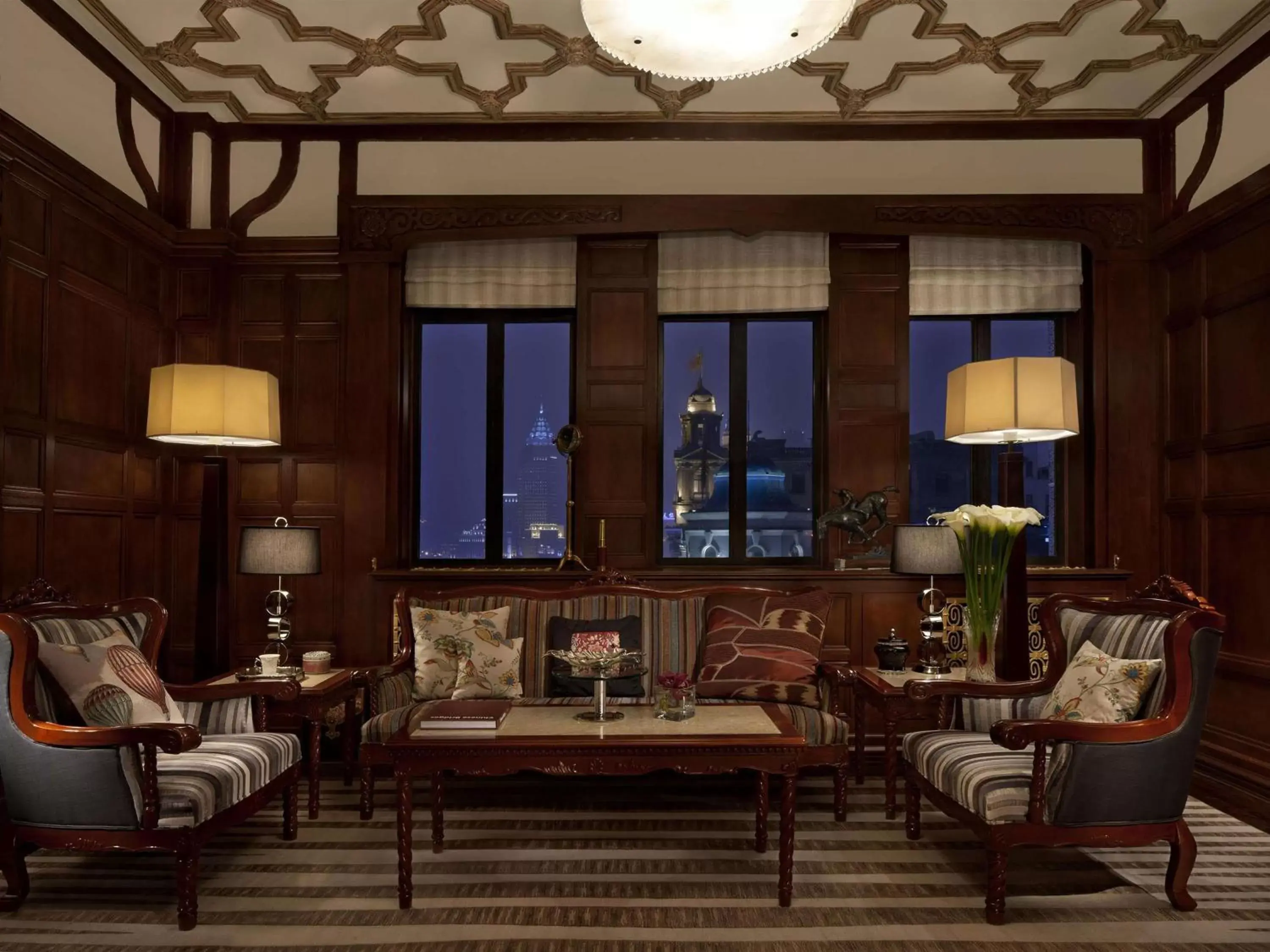 Photo of the whole room, Restaurant/Places to Eat in Fairmont Peace Hotel On the Bund (Start your own story with the BUND)