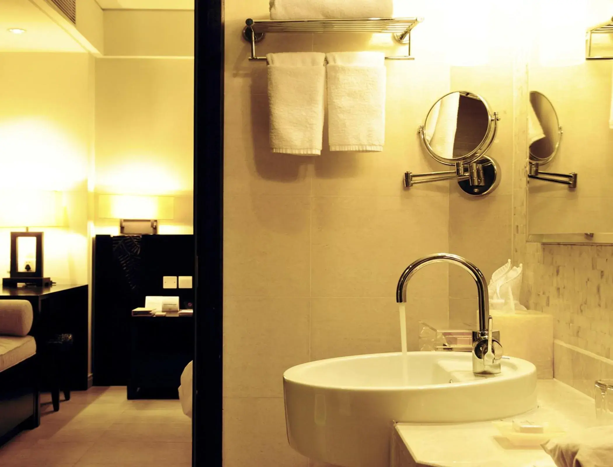 Bathroom in Howard Johnson Resort Sanya Bay