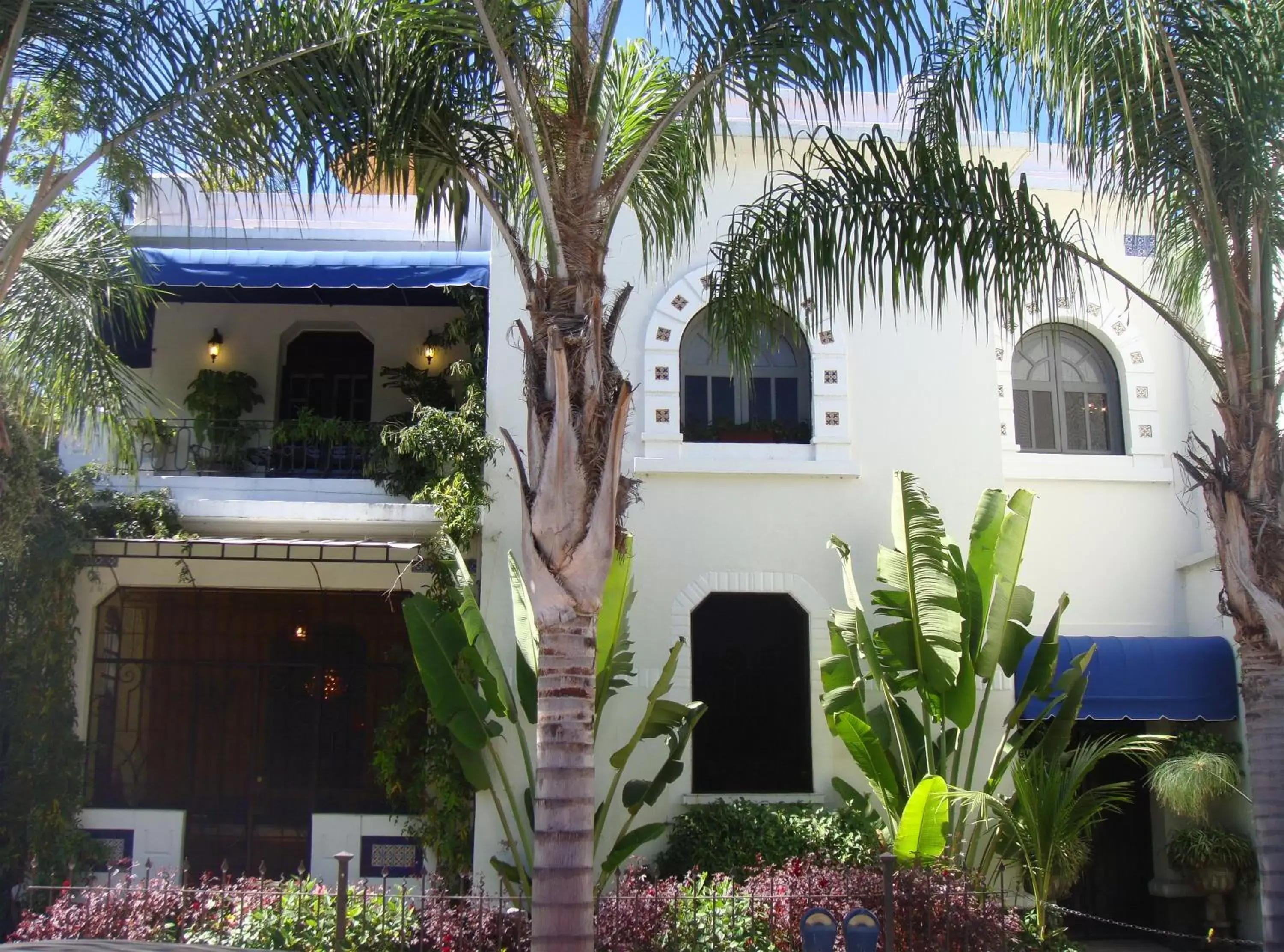 Facade/entrance, Property Building in La Perla Hotel Boutique B&B