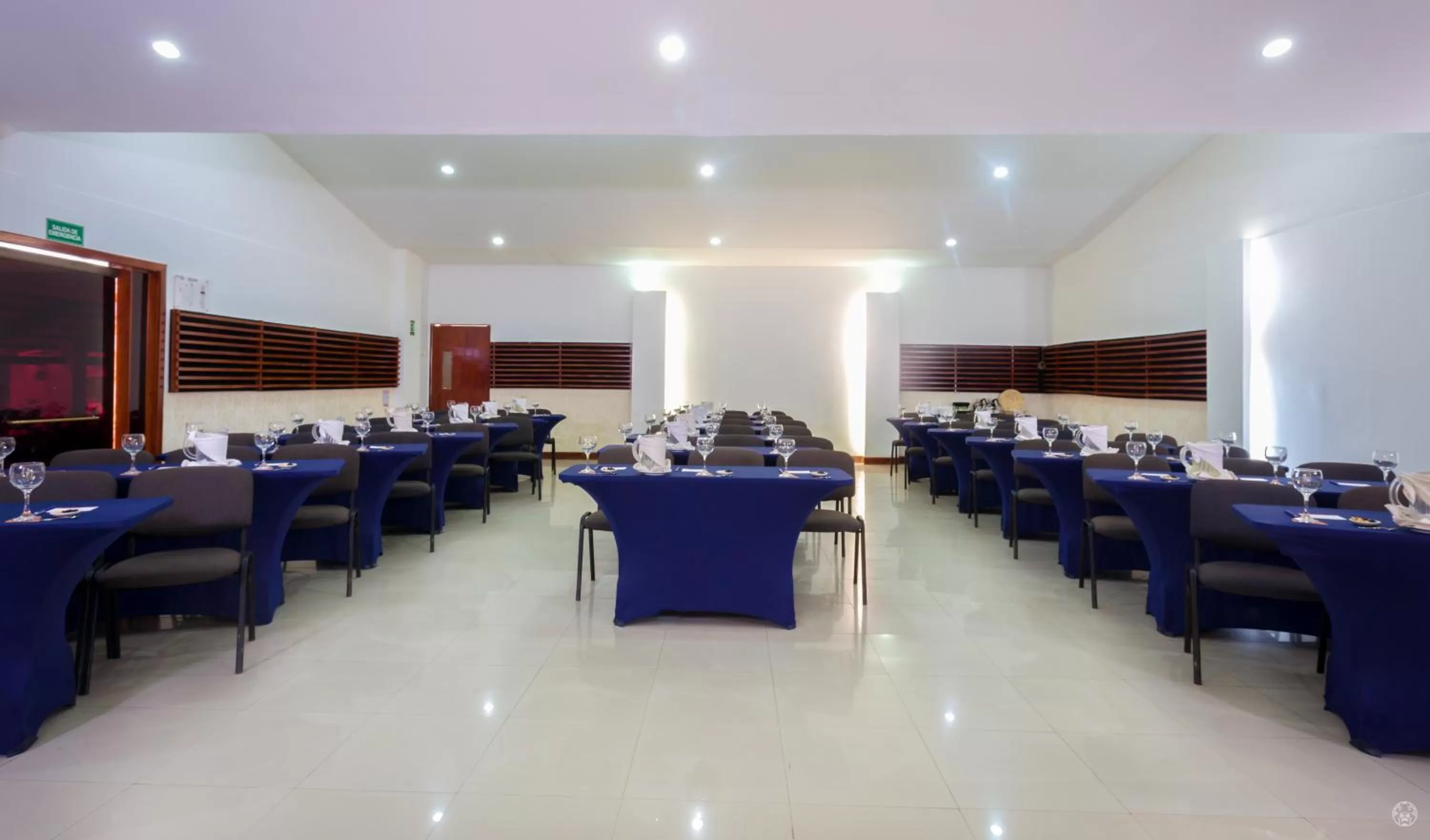 Business facilities in GHL Hotel Club el Puente