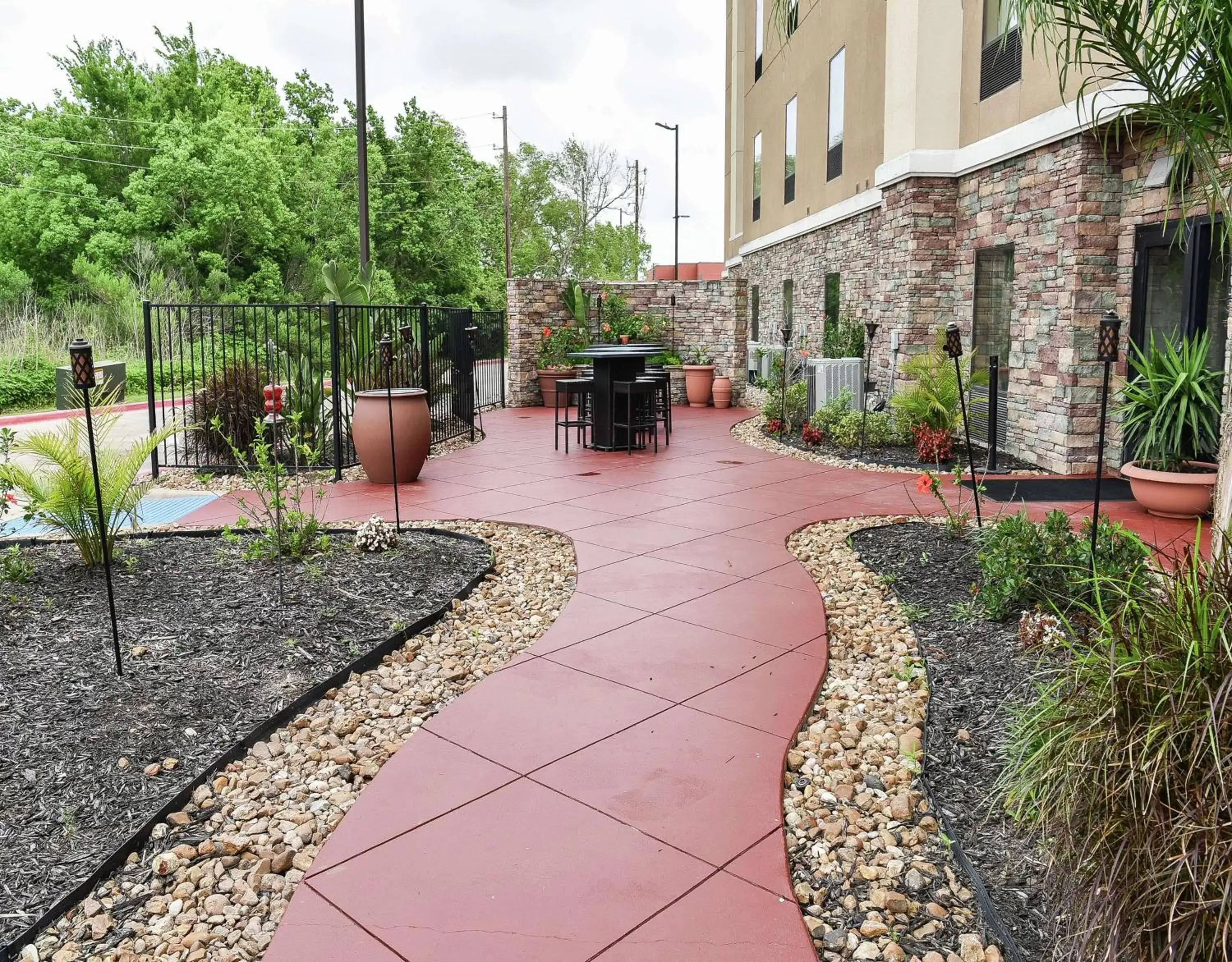 Patio in Hampton Inn & Suites Bay City