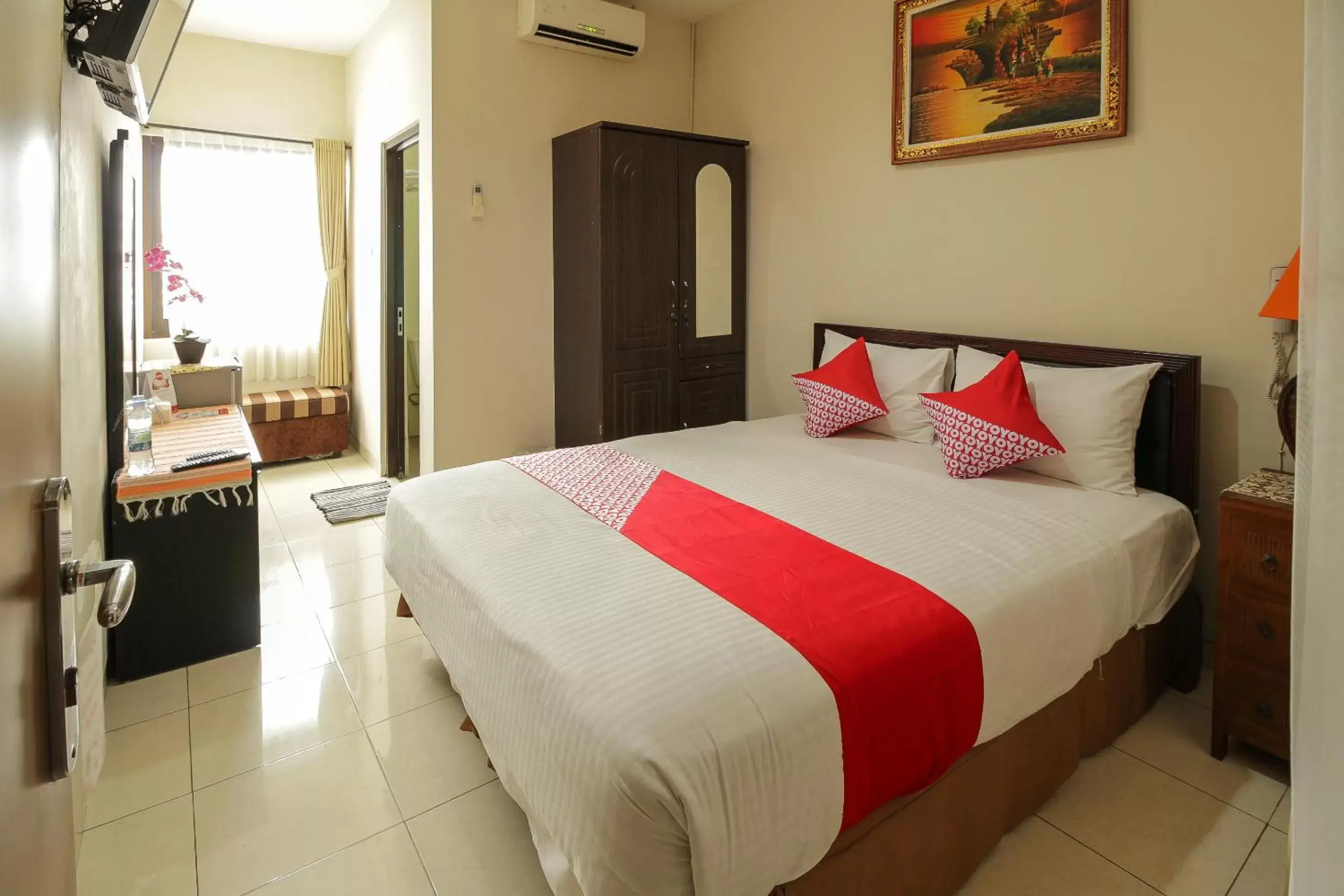 Bedroom, Bed in OYO 734 Tuban Torres Accomodation