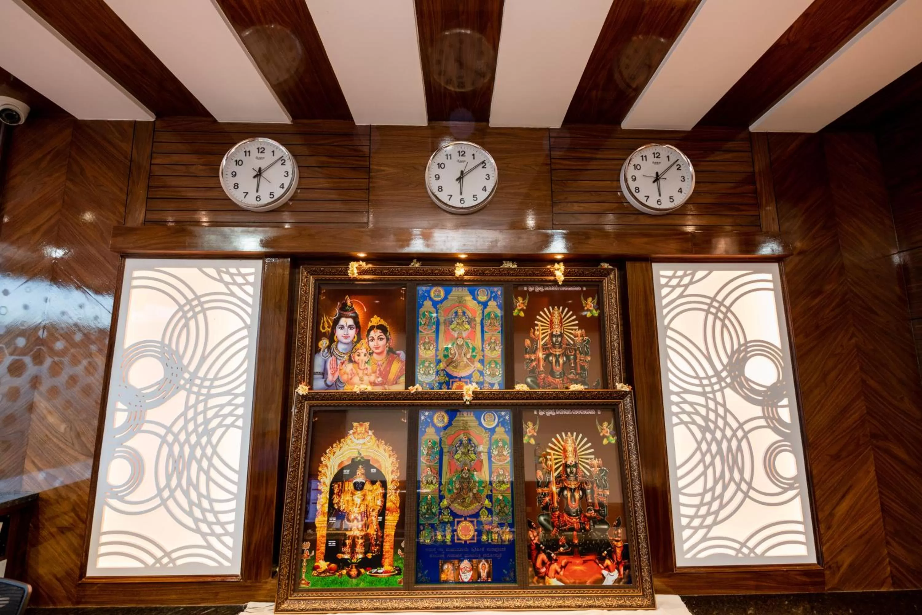 Lobby or reception in KK Comforts