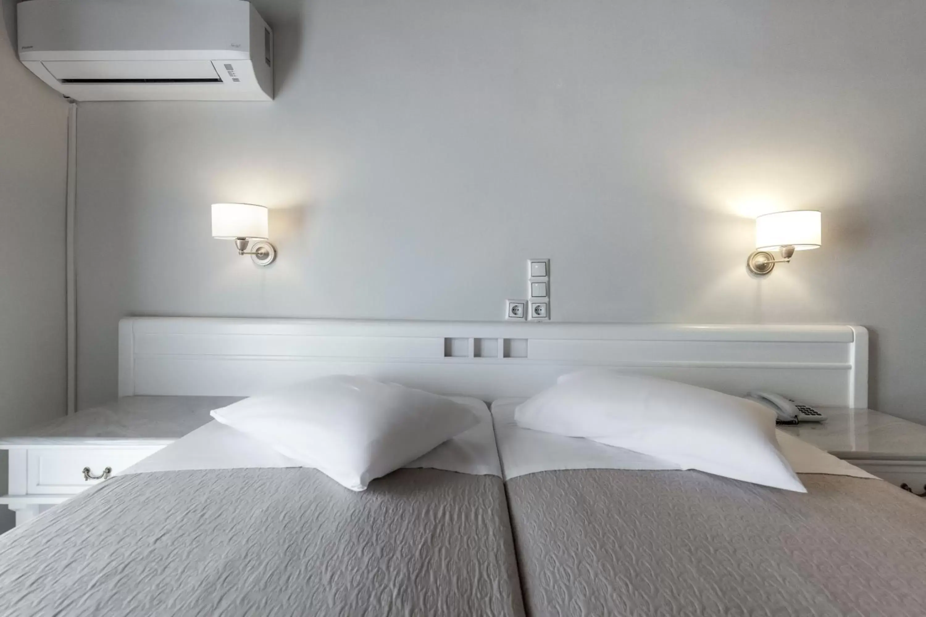 Bed in Parnassos Delphi Hotel