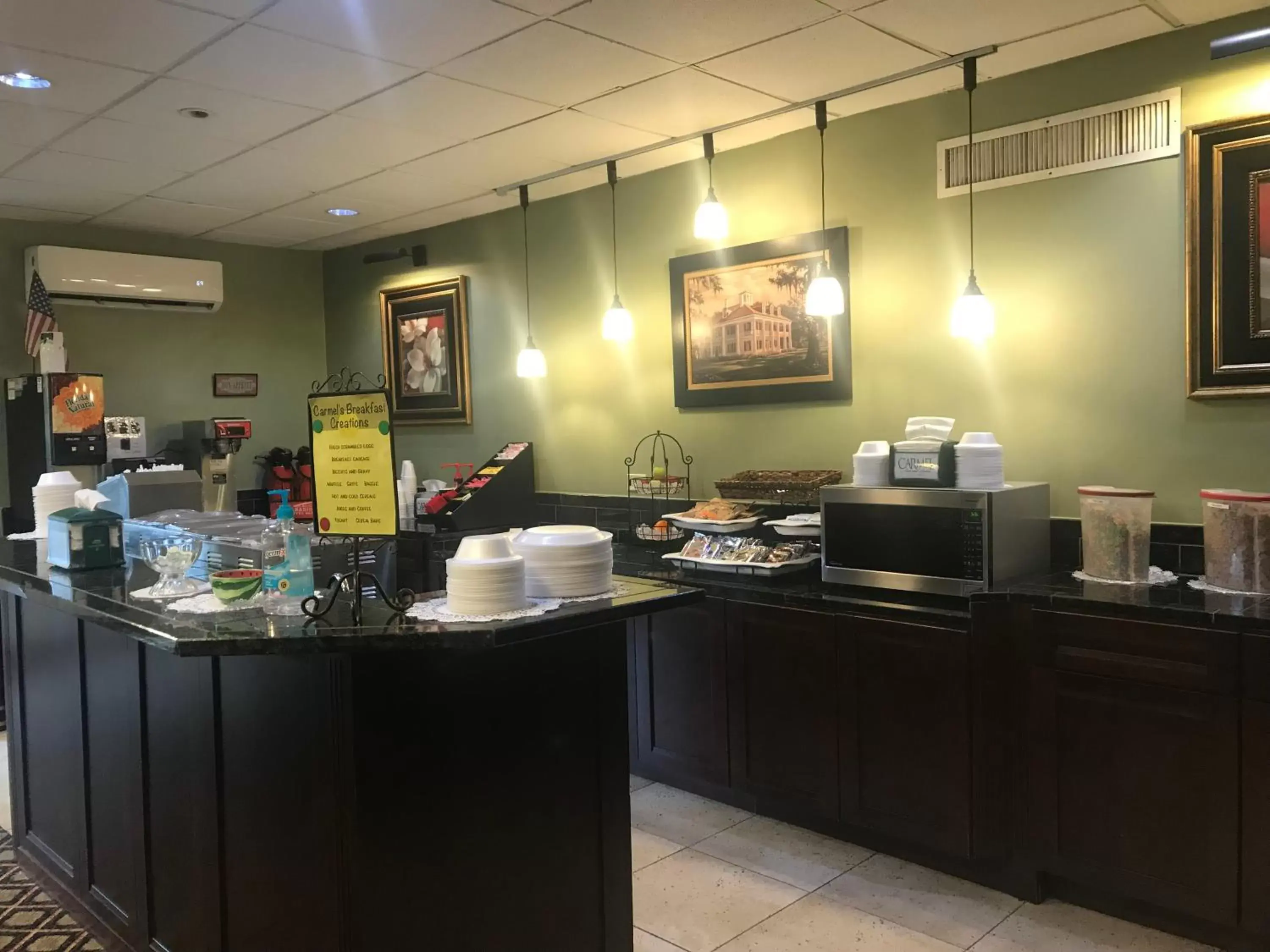 Buffet breakfast, Restaurant/Places to Eat in Carmel Inn and Suites Thibodaux